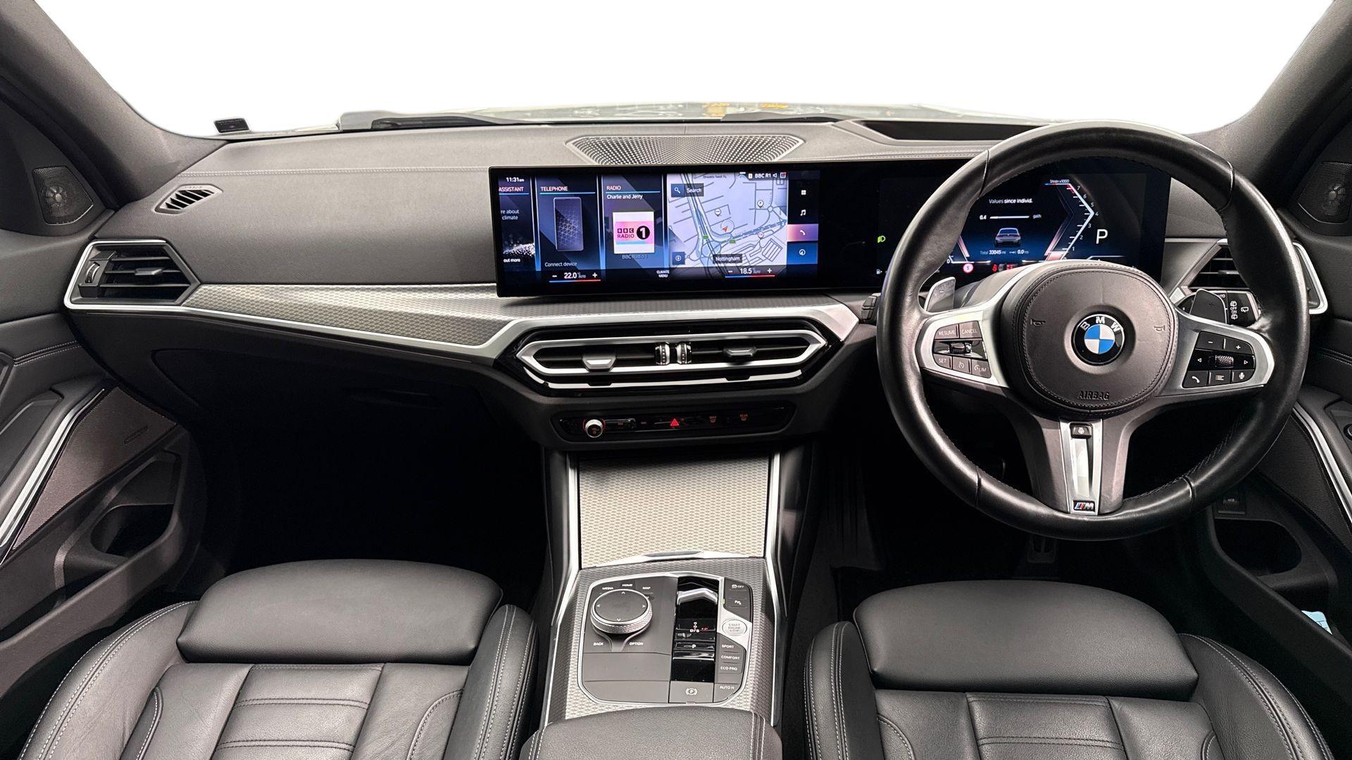 BMW 3 Series view 4