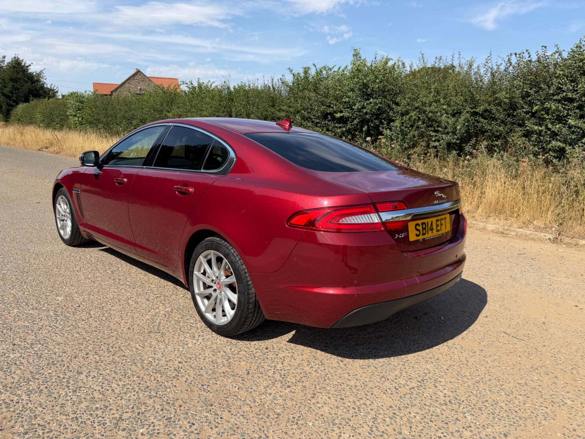 Jaguar XF view 31