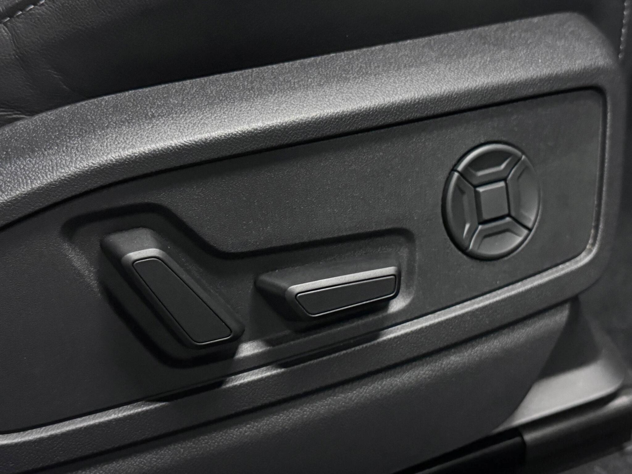 Audi Q5 view 22