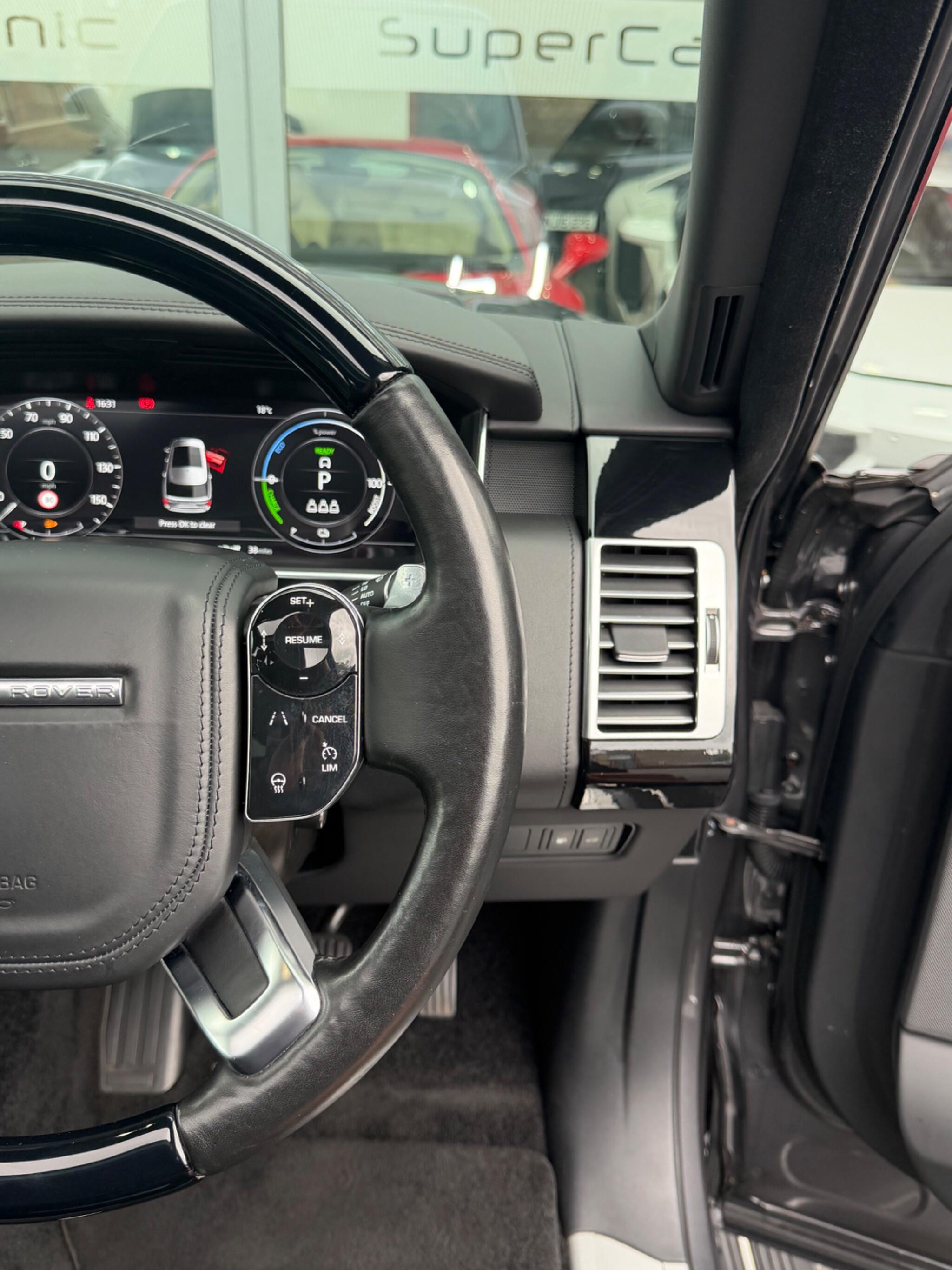 Land Rover Range Rover view 19