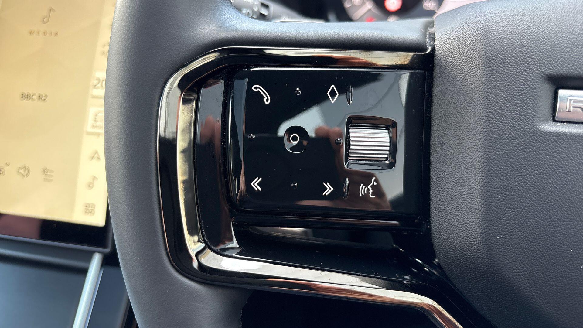 Land Rover Range Rover Velar view 36