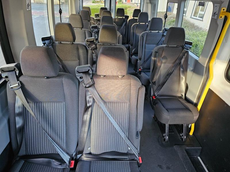 2018 Ford Transit 2.2 TDCi 460 HDT Trend Minibus 5dr Diesel Manual L4 H3 (18 seats) (196 g/km, 123 bhp) • 9,875 miles image 14
