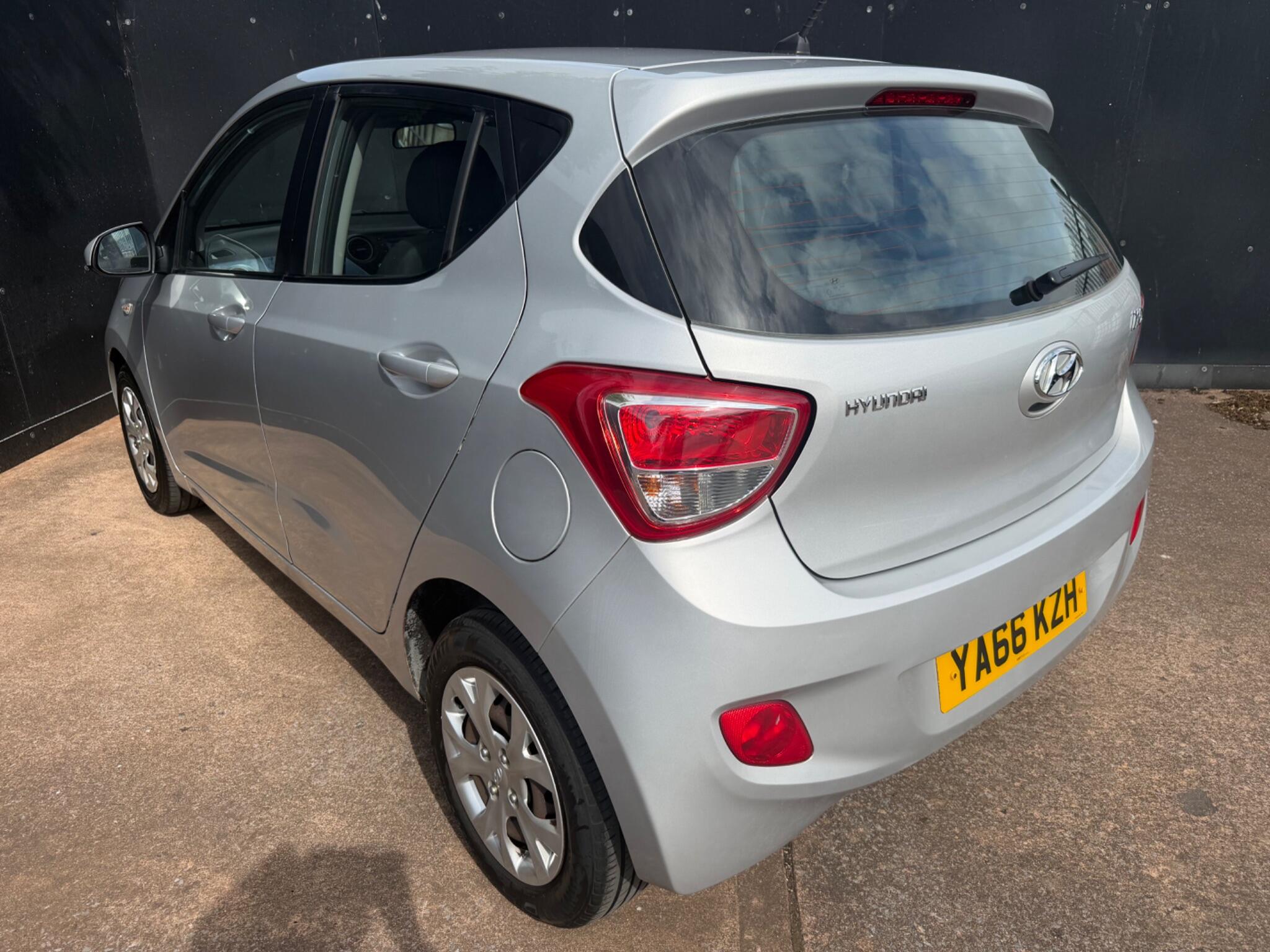Hyundai I10 view 13