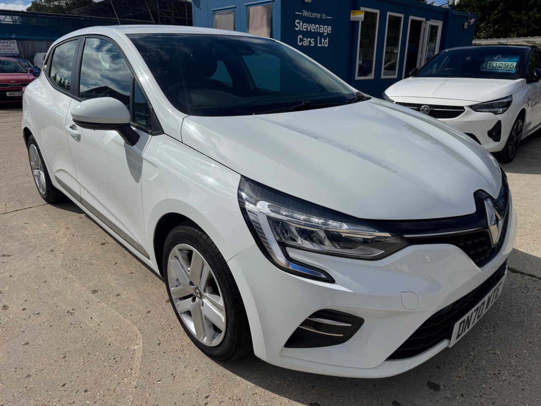 Renault Clio view 2