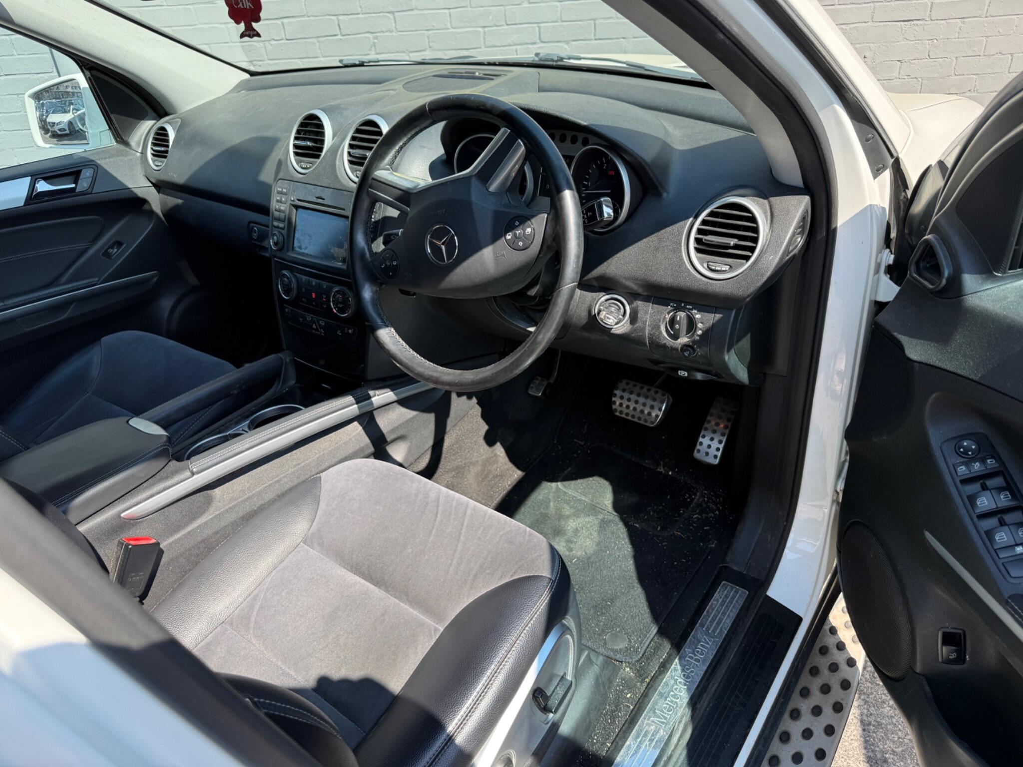 Mercedes-Benz M Class view 7