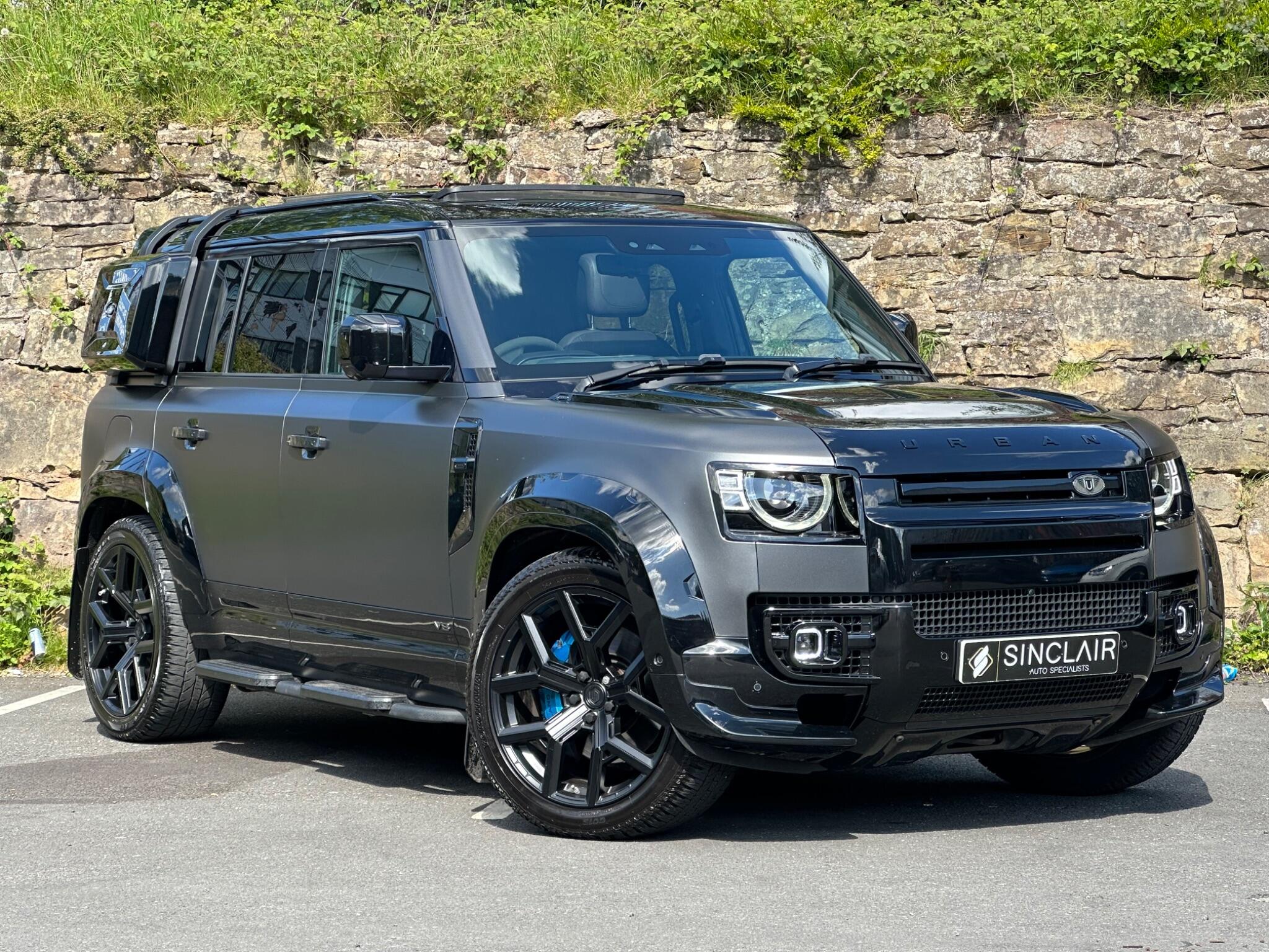 Land Rover Defender 110 main image