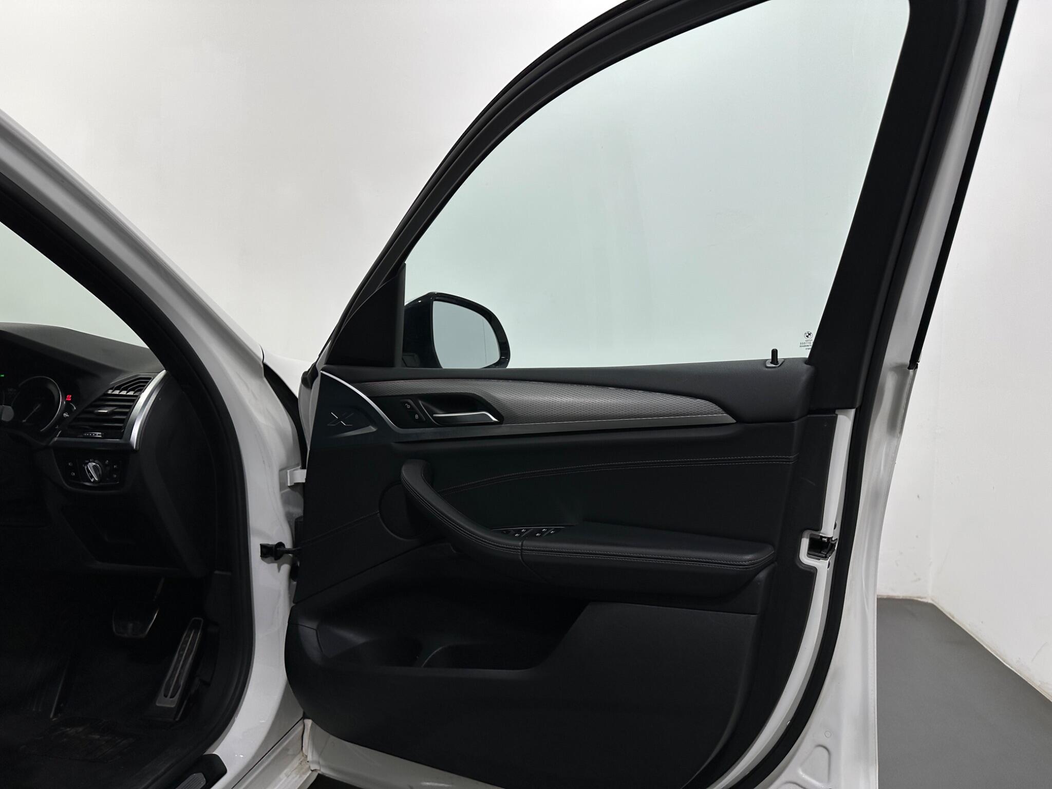 BMW X3 view 33