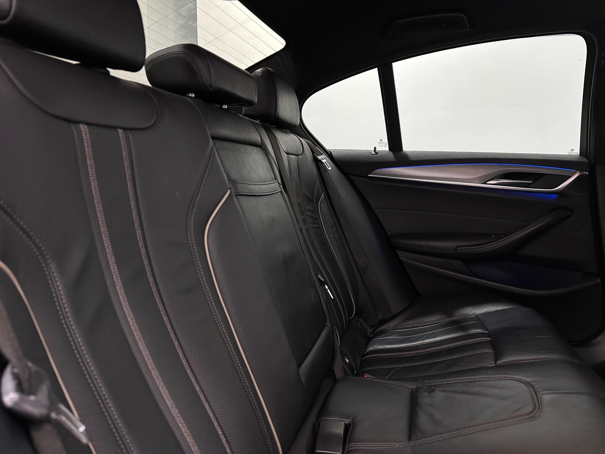 BMW 5 Series view 38