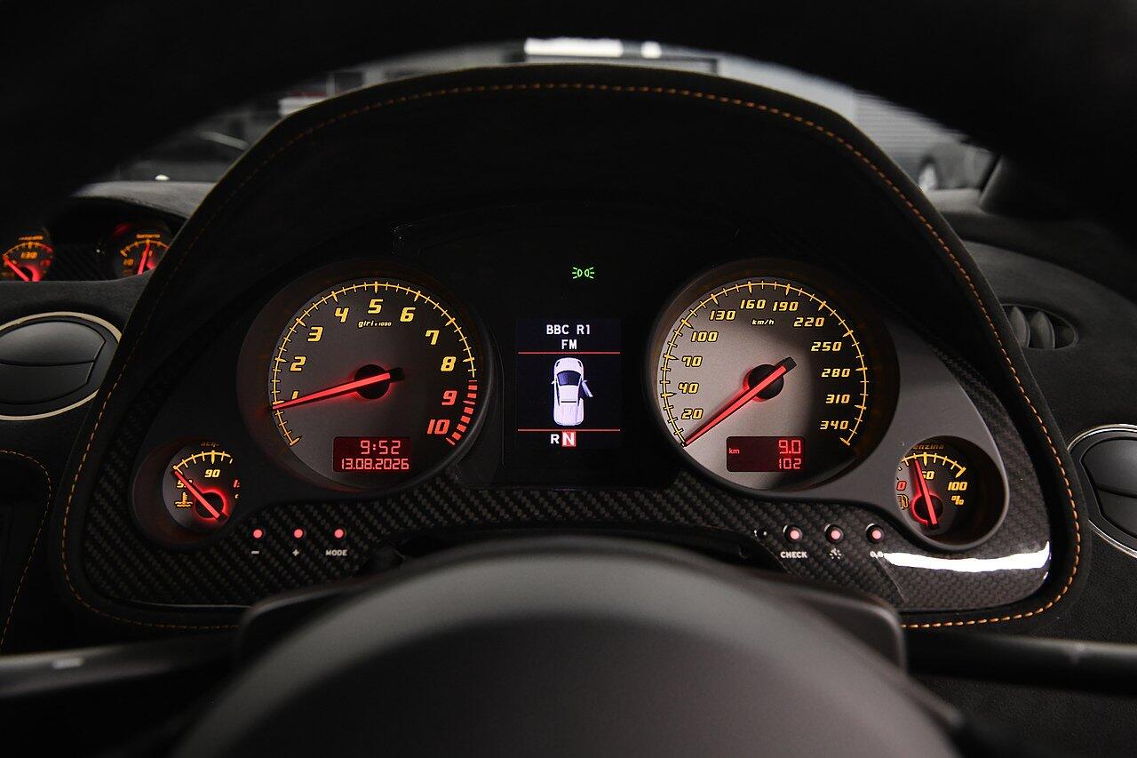 Lamborghini Gallardo view 22