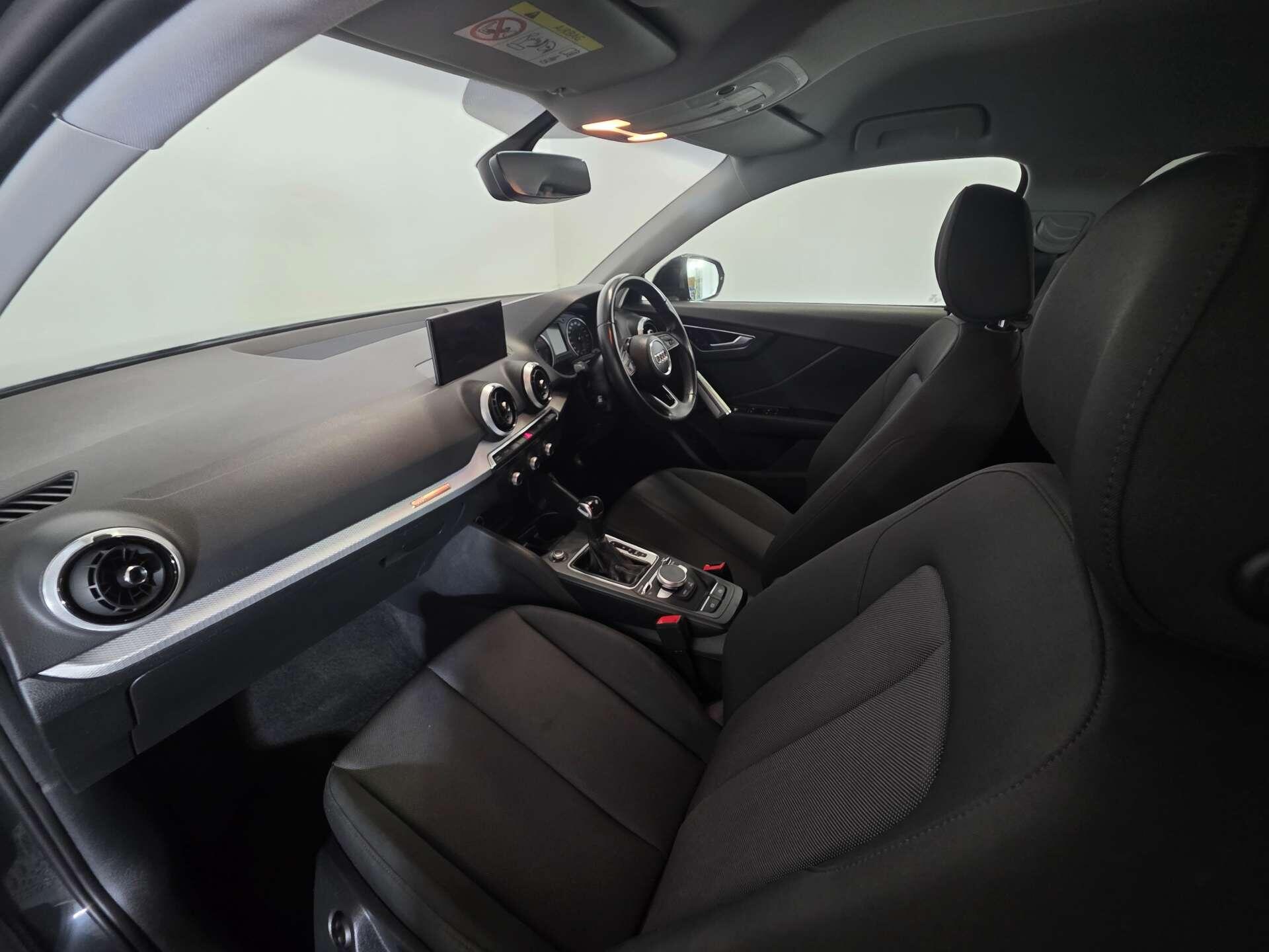 Audi Q2 view 56
