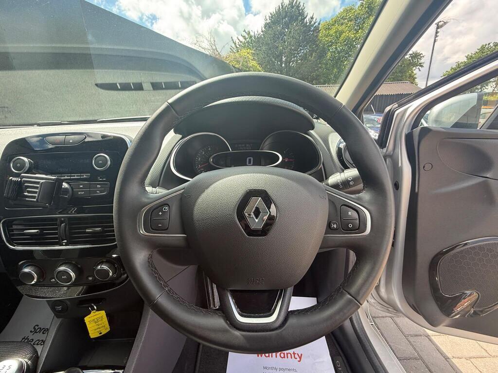 Renault Clio view 26