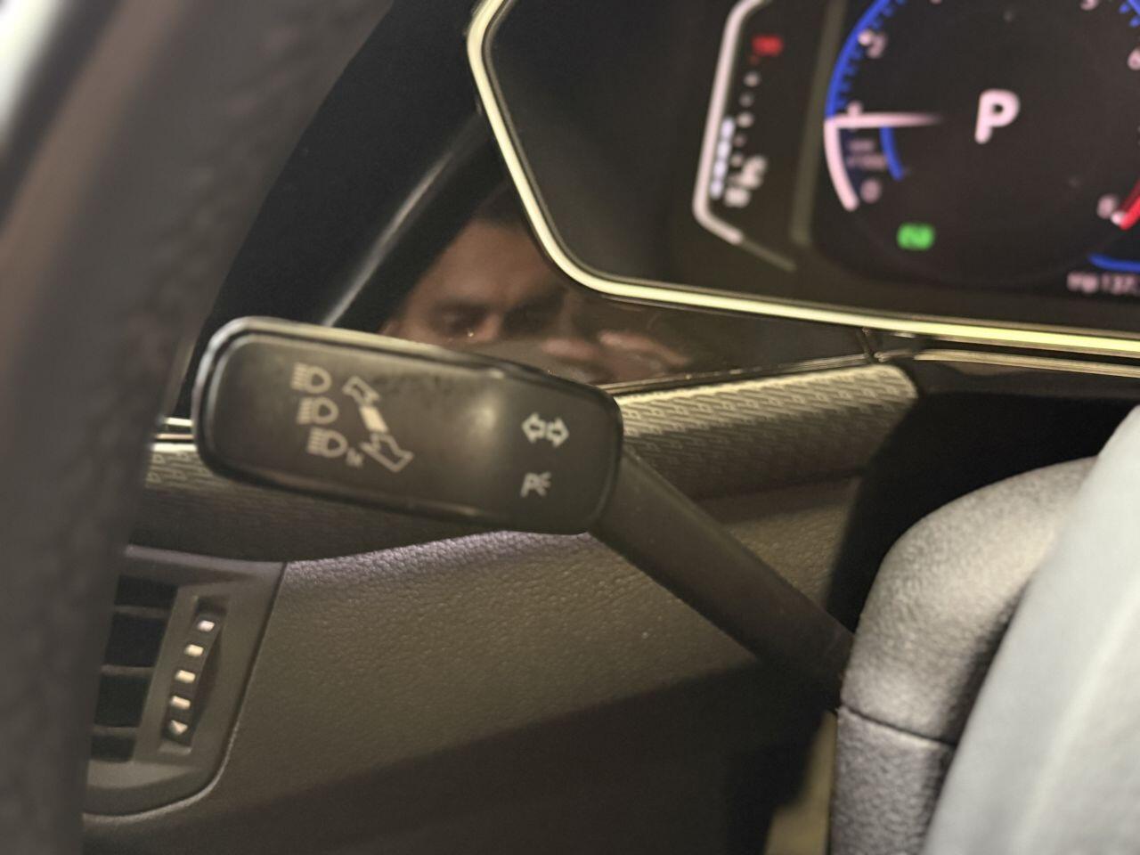Volkswagen T-Cross view 32