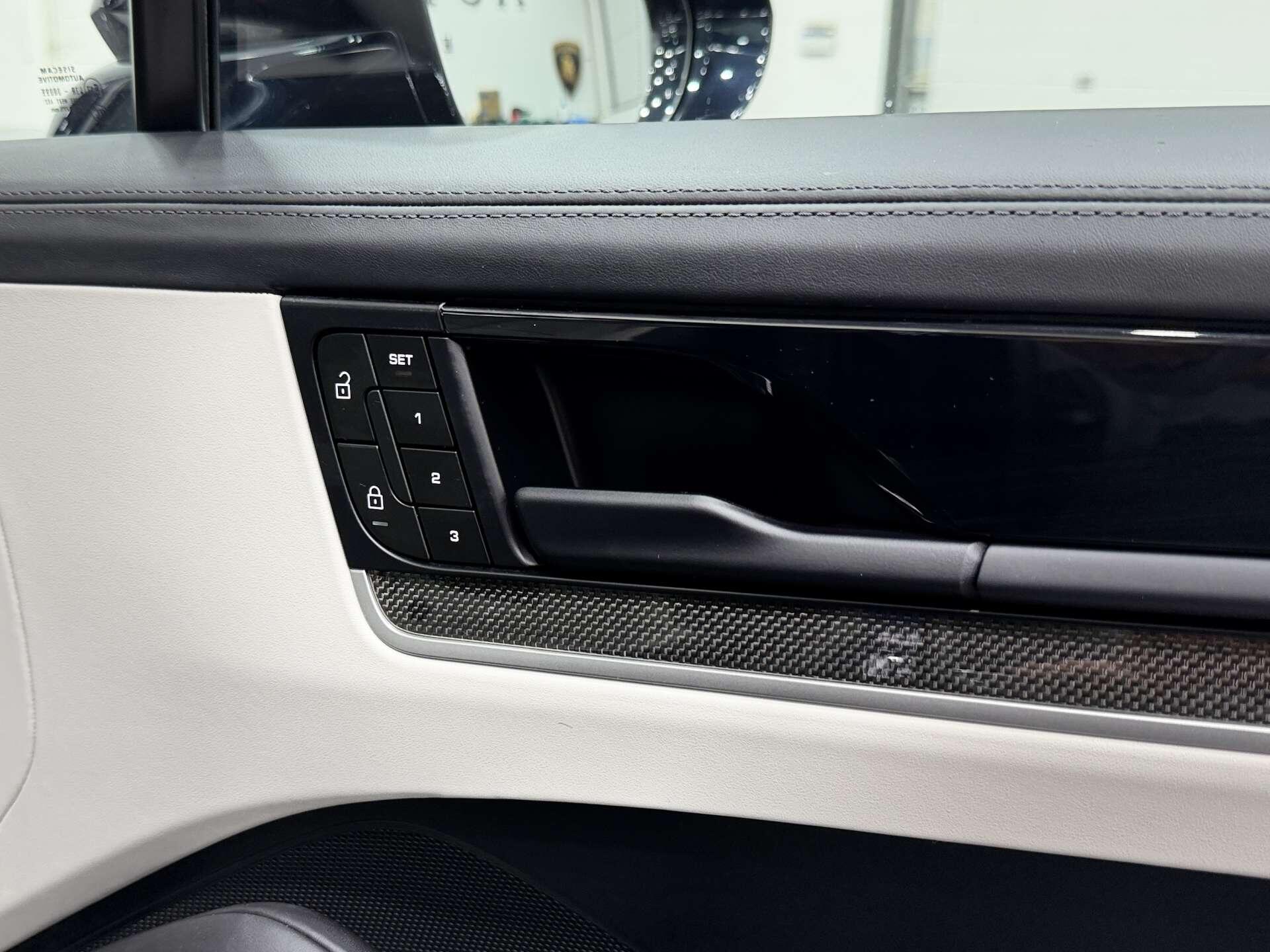 Porsche Cayenne view 42
