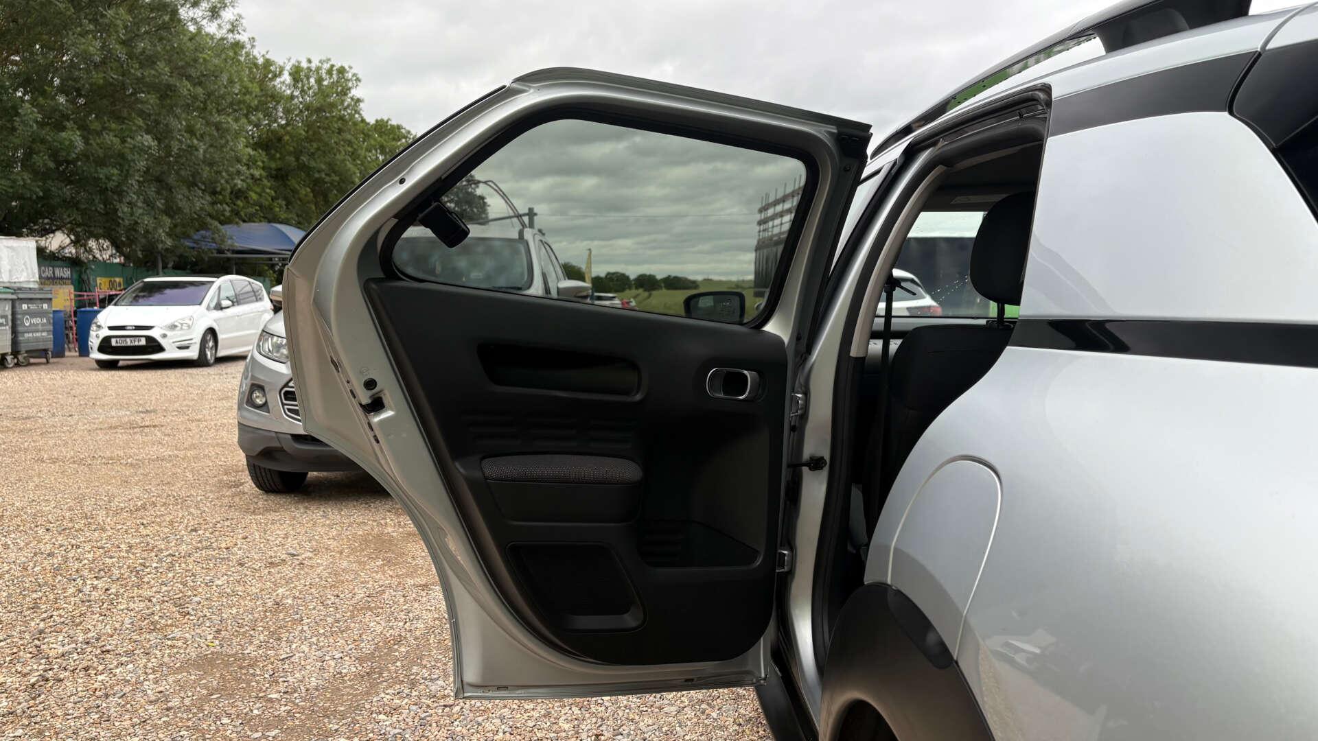 Citroen C4 Cactus view 31