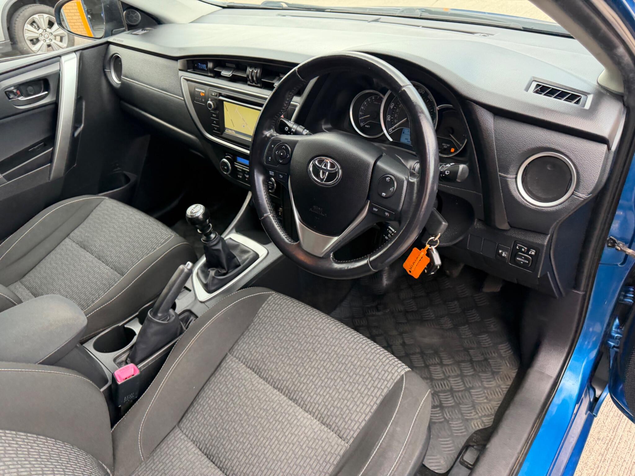 Toyota Auris view 26