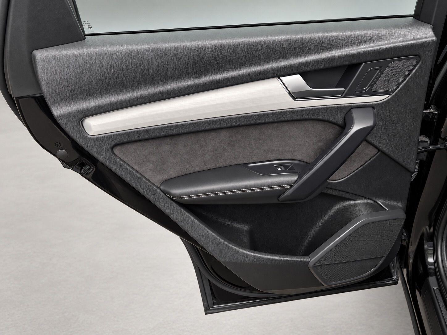Audi SQ5 view 44