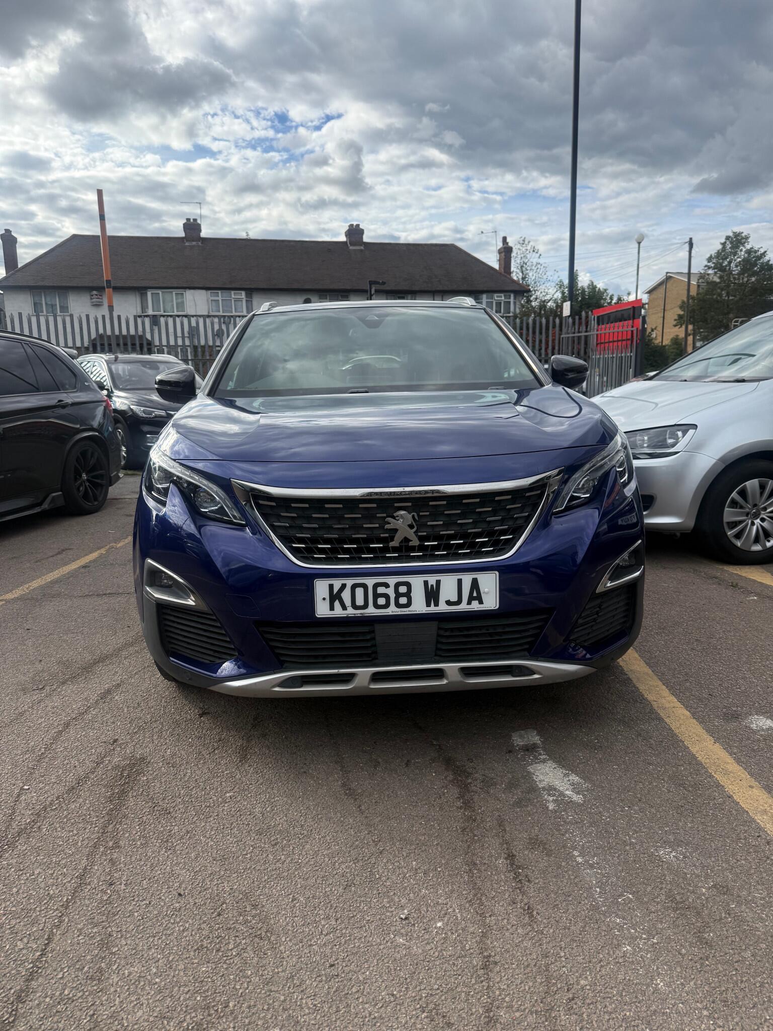 Peugeot 3008 view 2