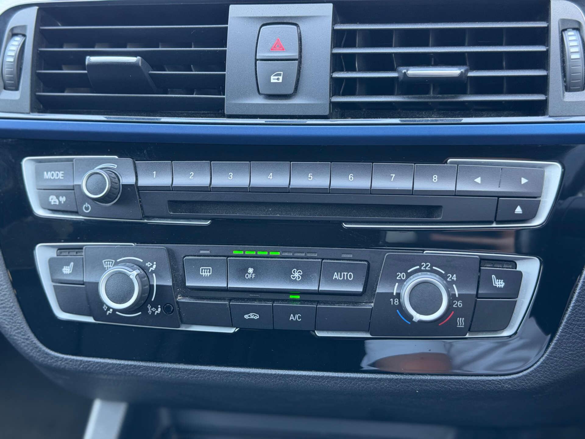 BMW 1 Series view 22