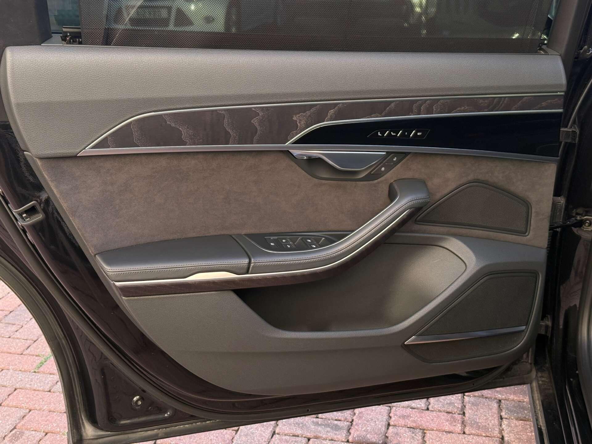 Audi A8 view 53