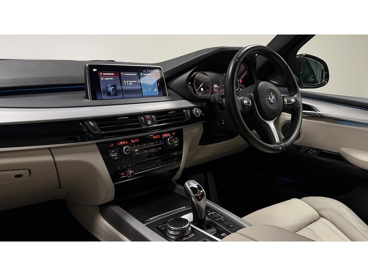 BMW X5 view 21