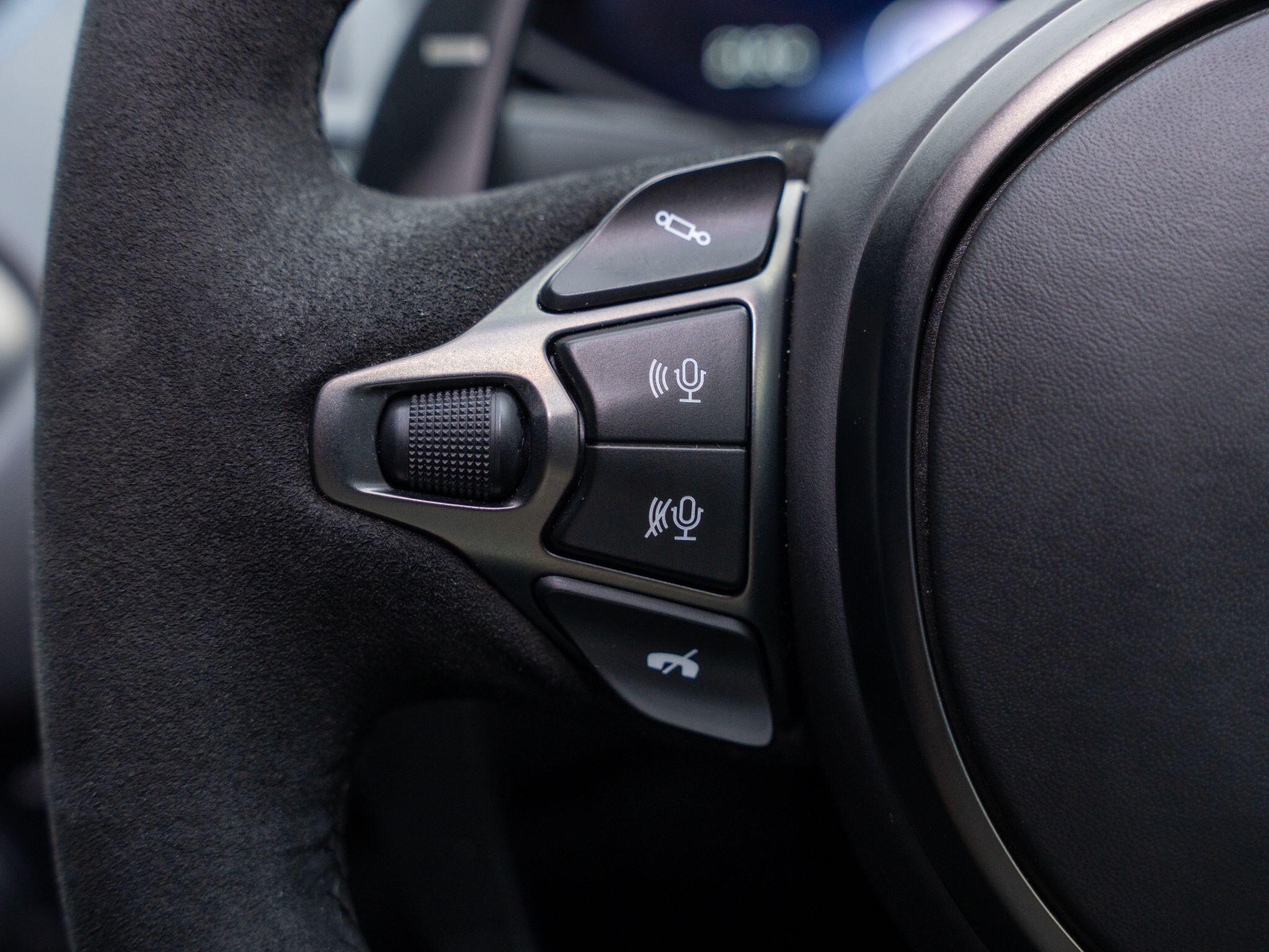Aston Martin Vantage view 28