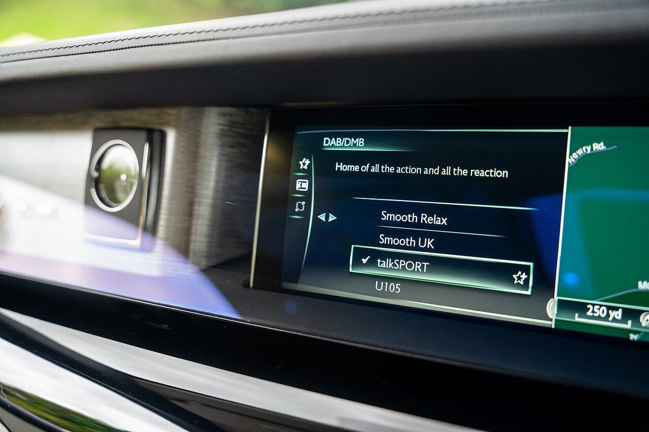 Rolls-Royce Phantom view 80