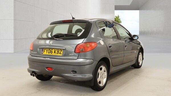 Peugeot 206 view 2