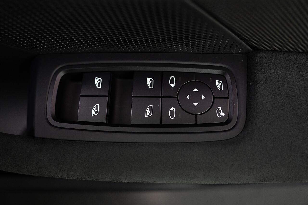 Porsche Taycan view 30