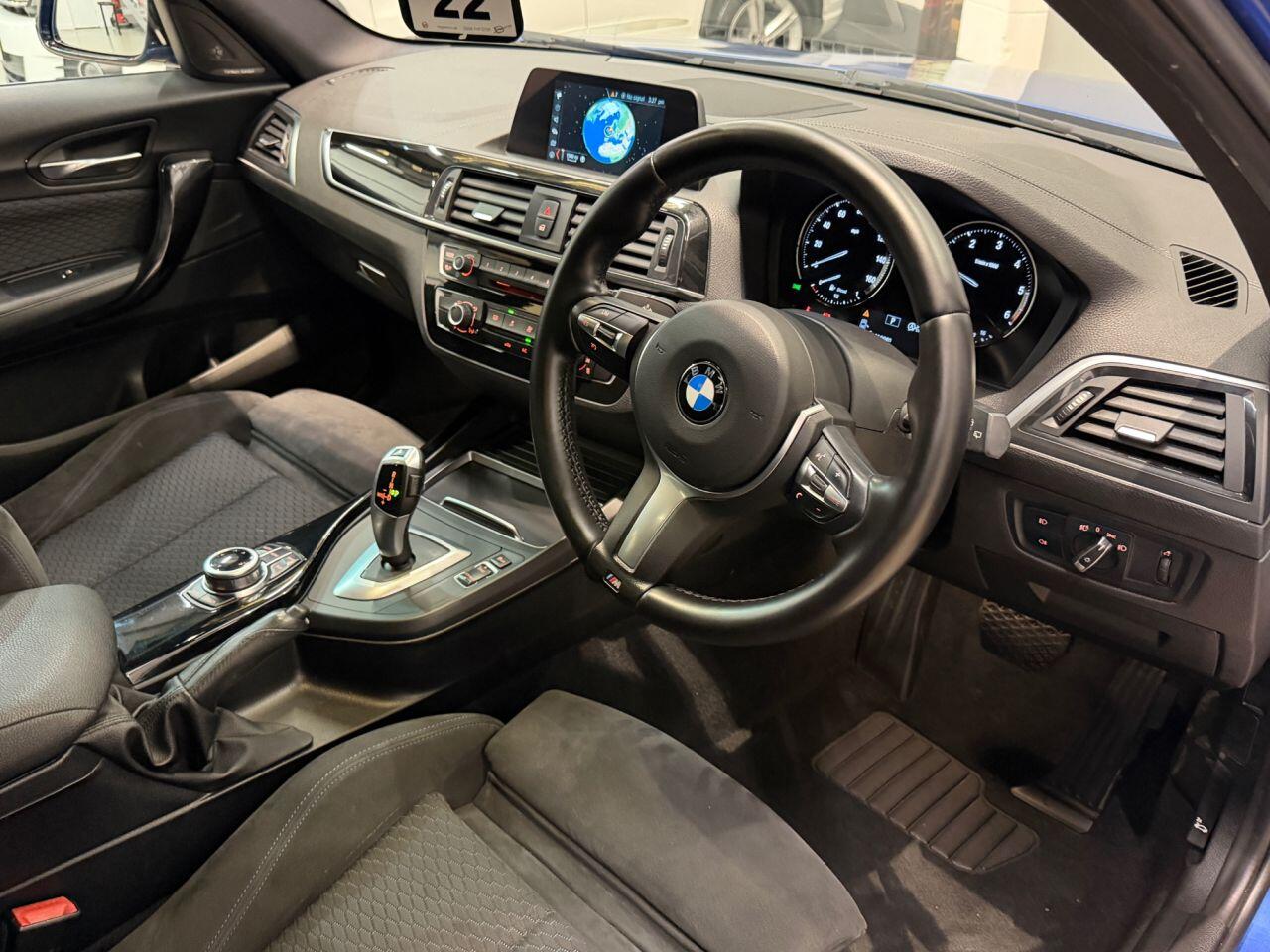 BMW 1 Series view 21