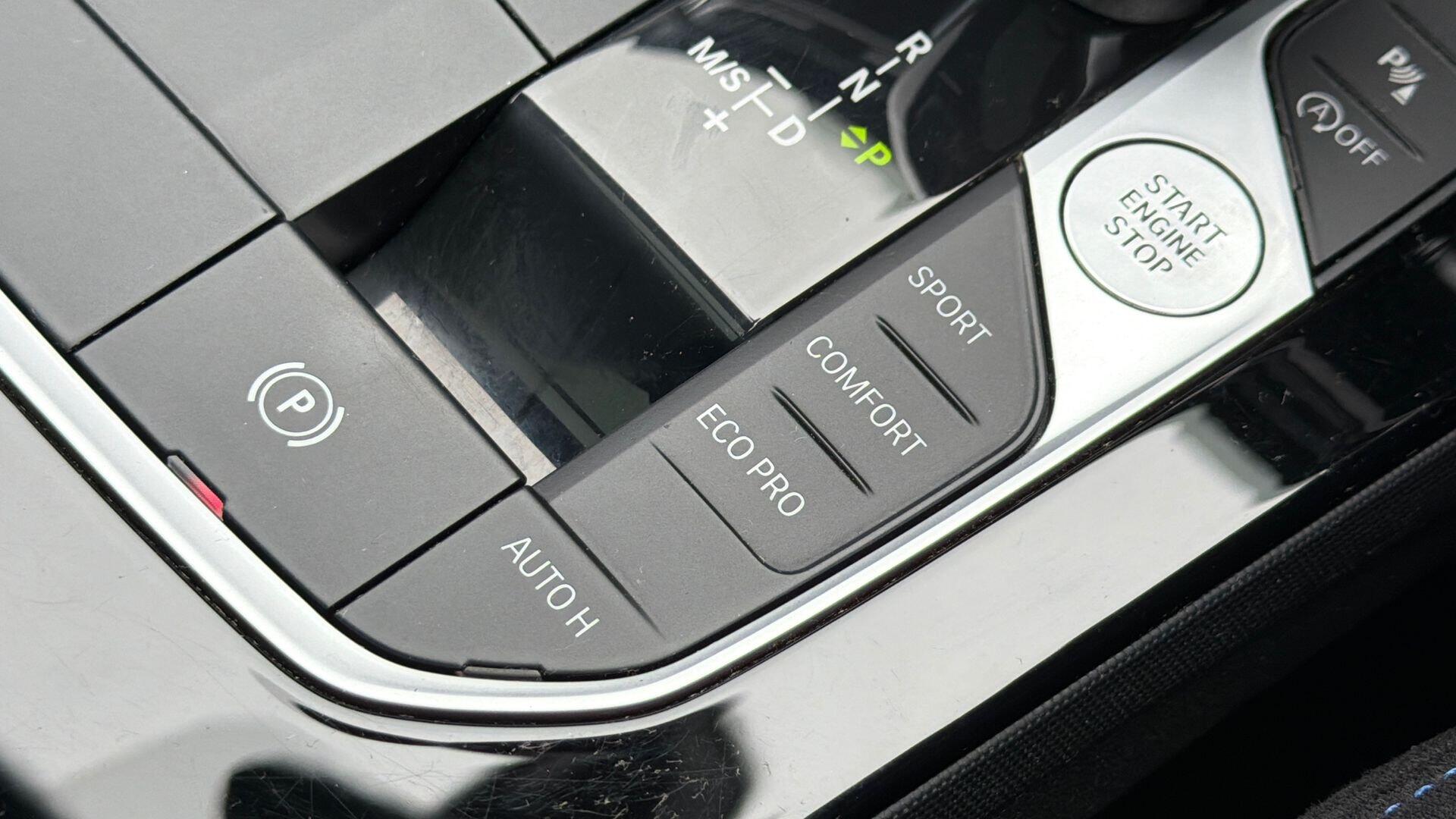 BMW 1 Series view 19
