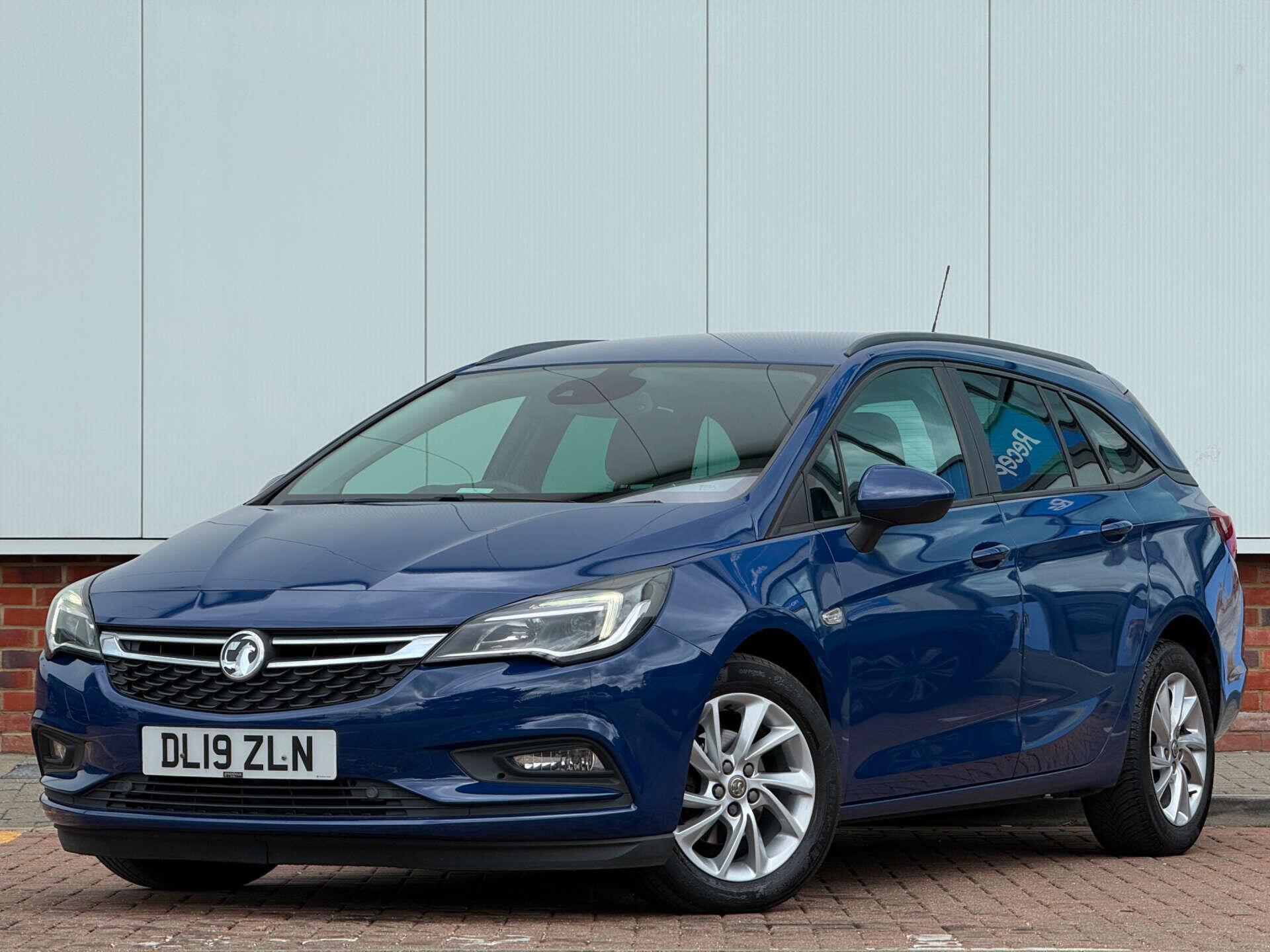 Vauxhall Astra view 3
