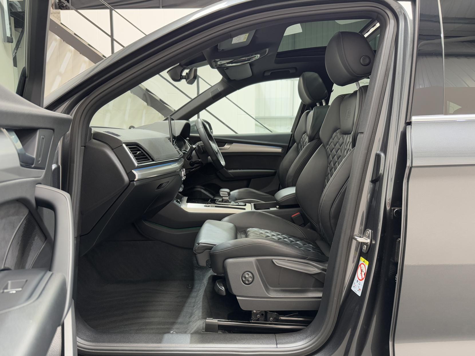 Audi Q5 view 48