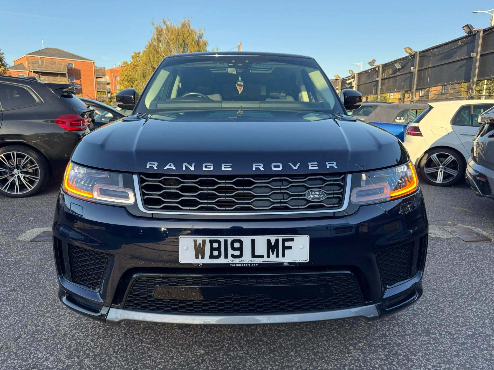 Land Rover Range Rover Sport view 3