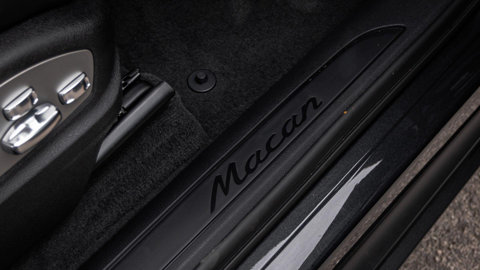 Porsche Macan view 36