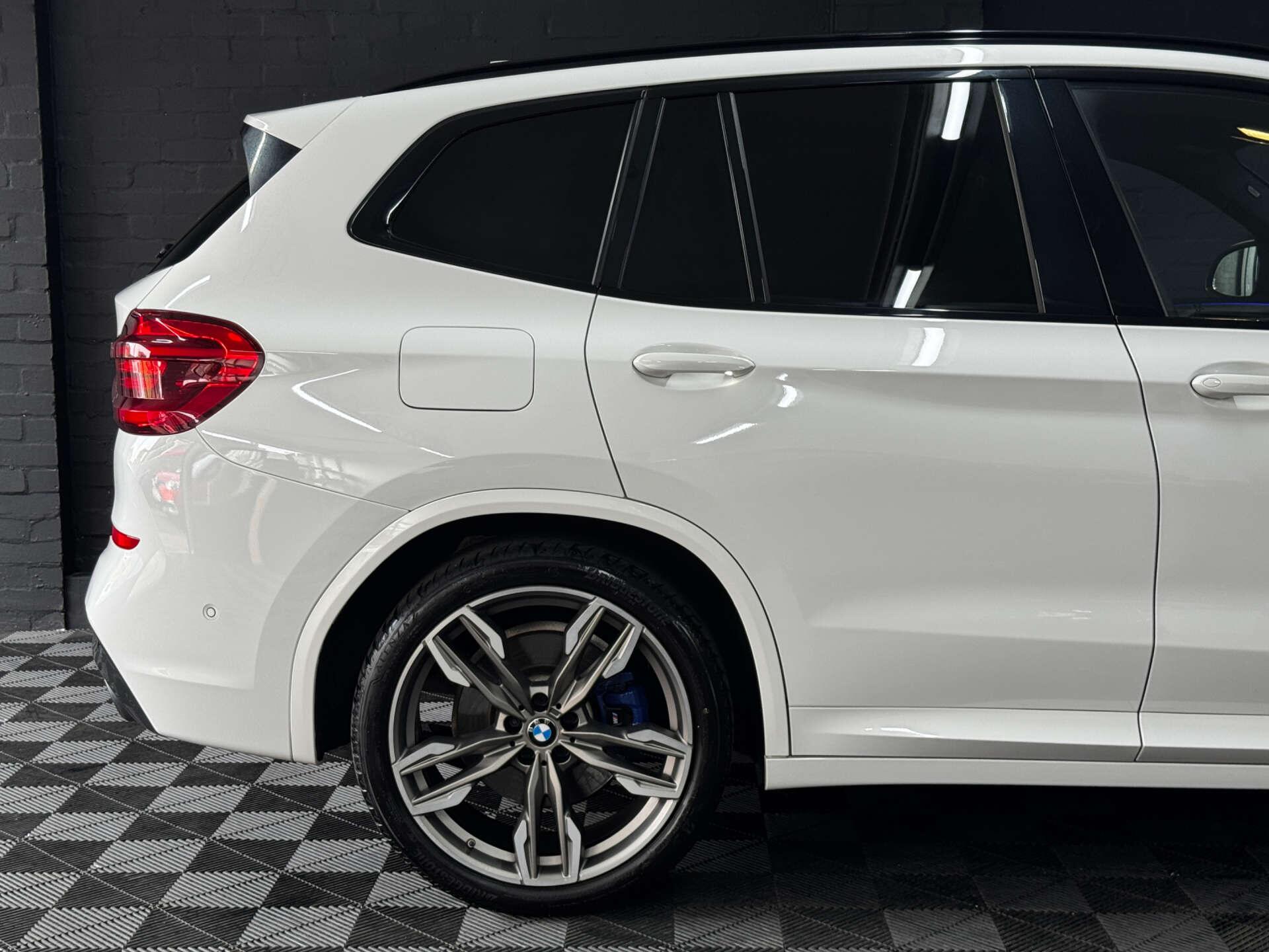 BMW X3 view 18