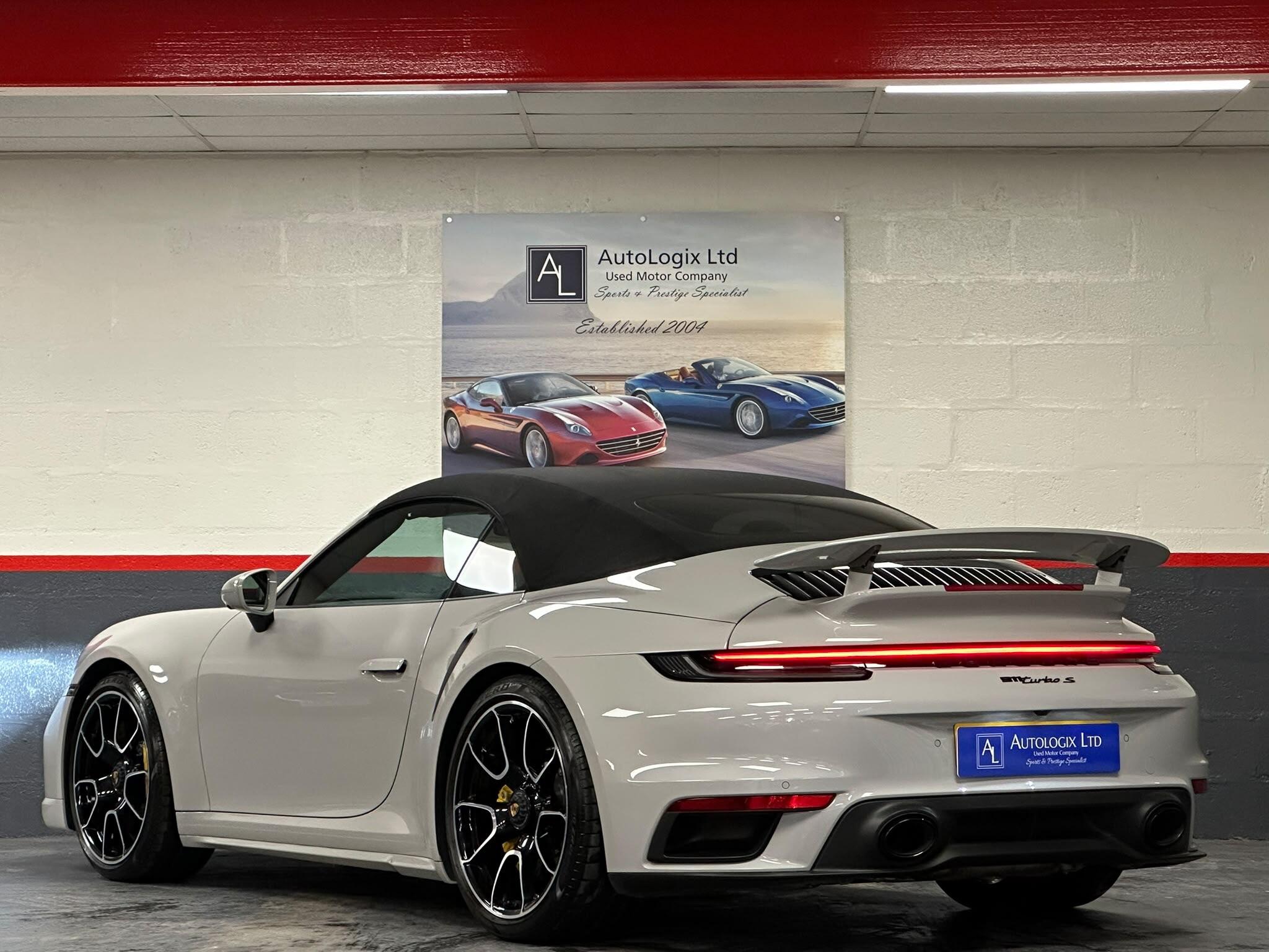 Porsche 911 view 2