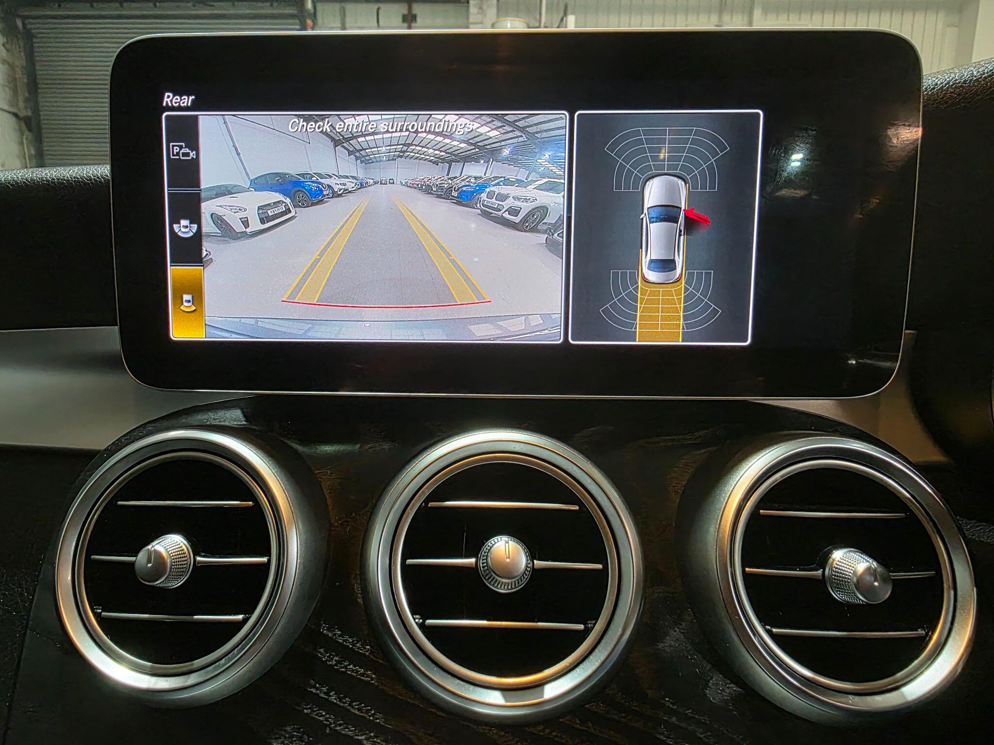 Mercedes-Benz C Class view 8