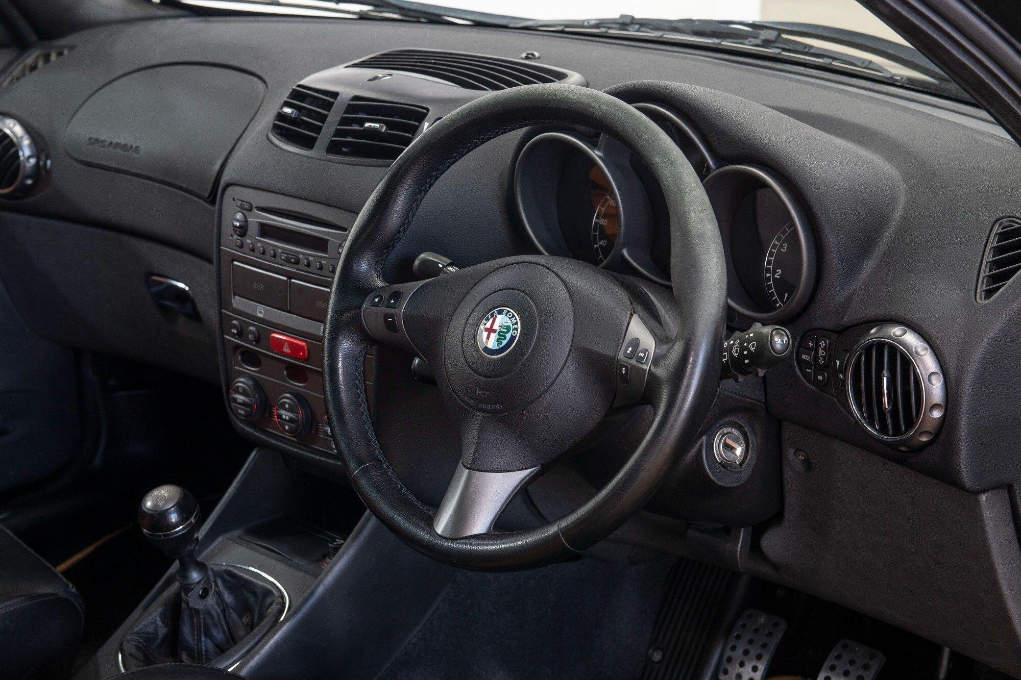 Alfa Romeo 147 view 12