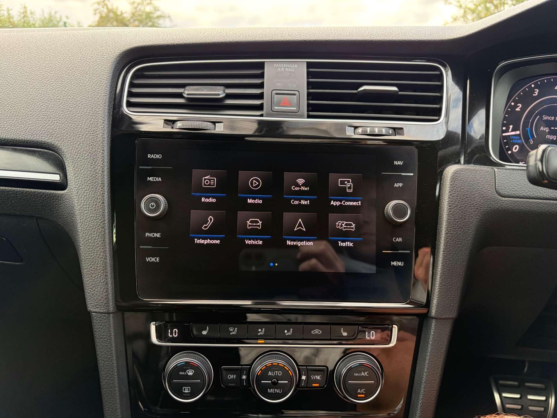 Volkswagen Golf view 42
