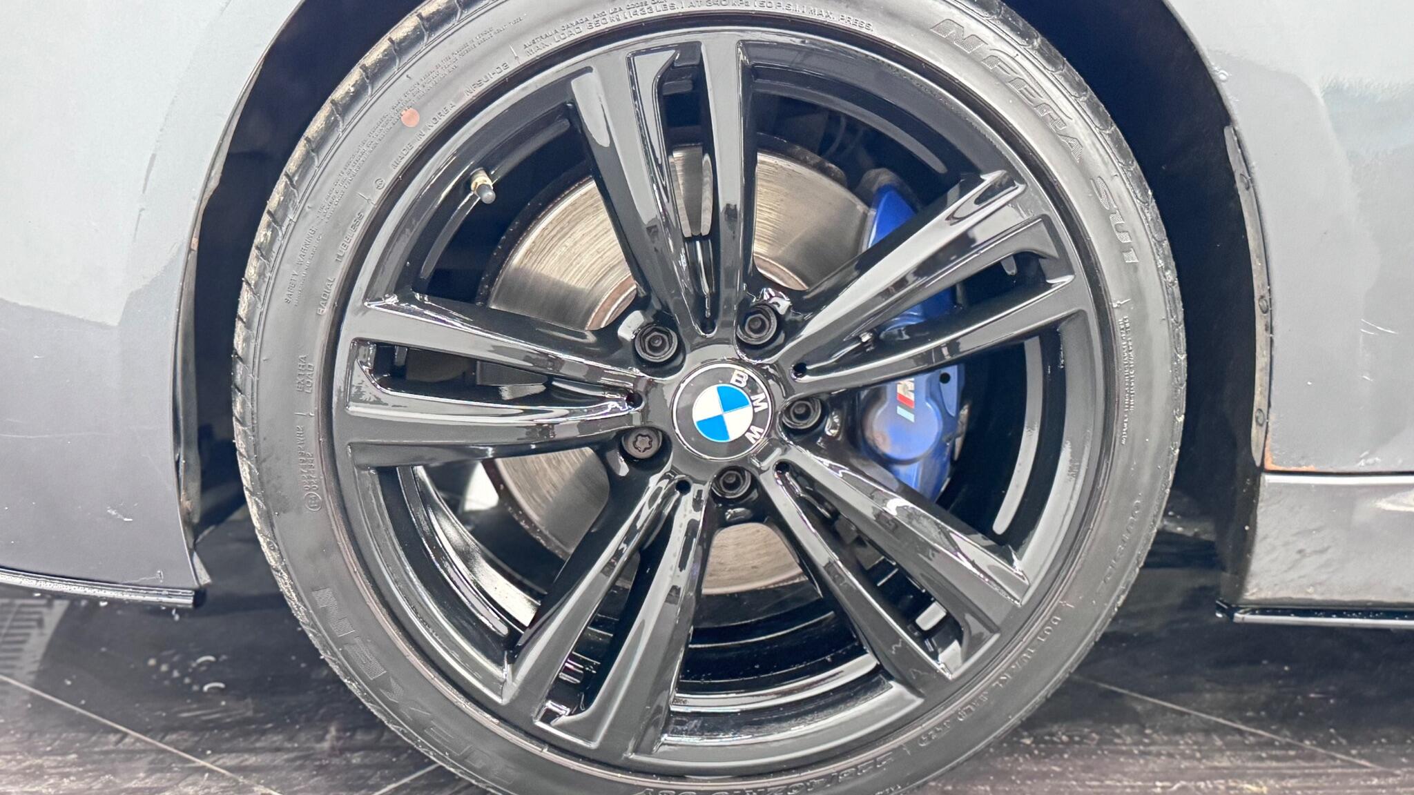 BMW 3 Series view 39