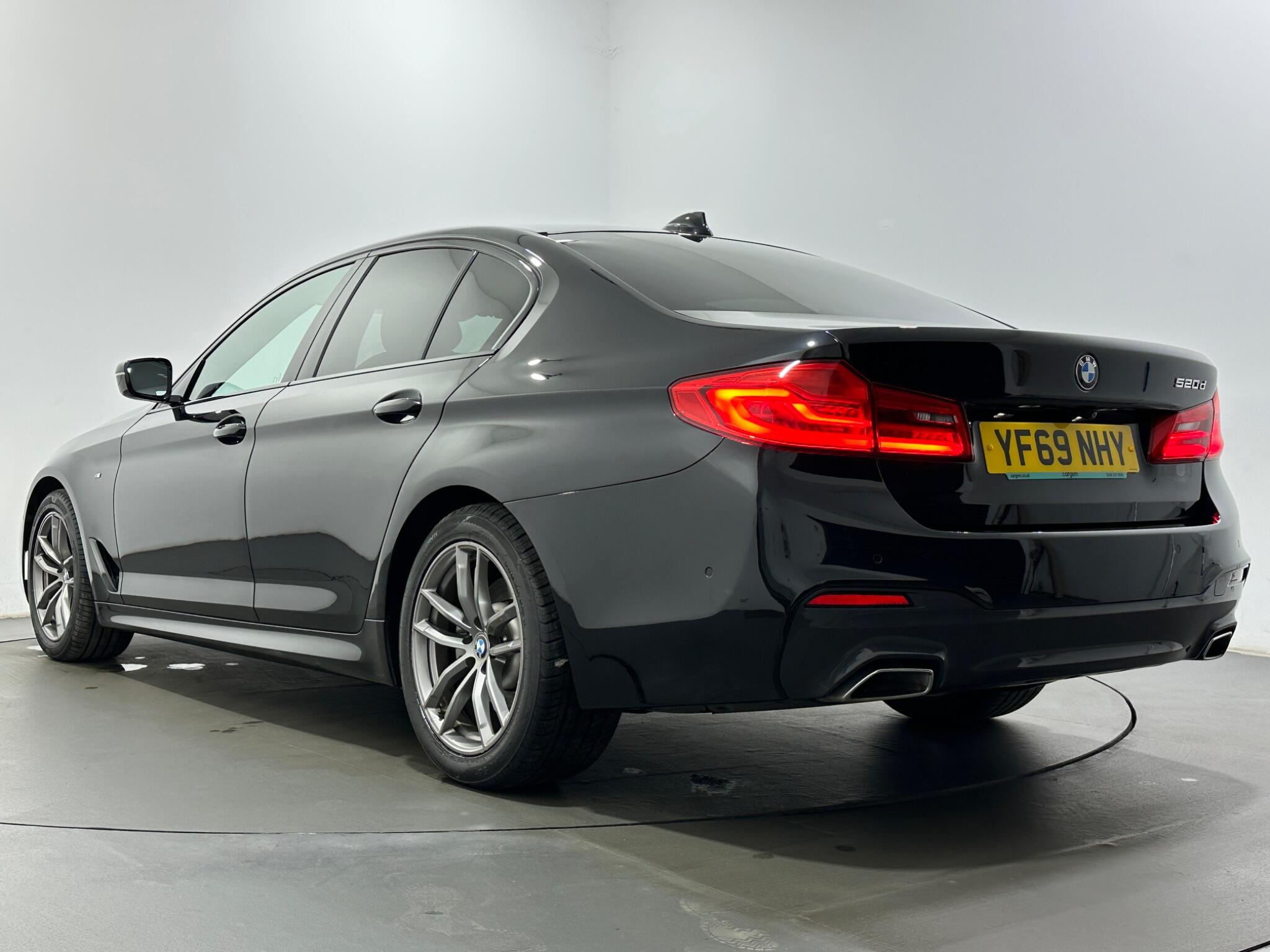 BMW 5 Series view 48