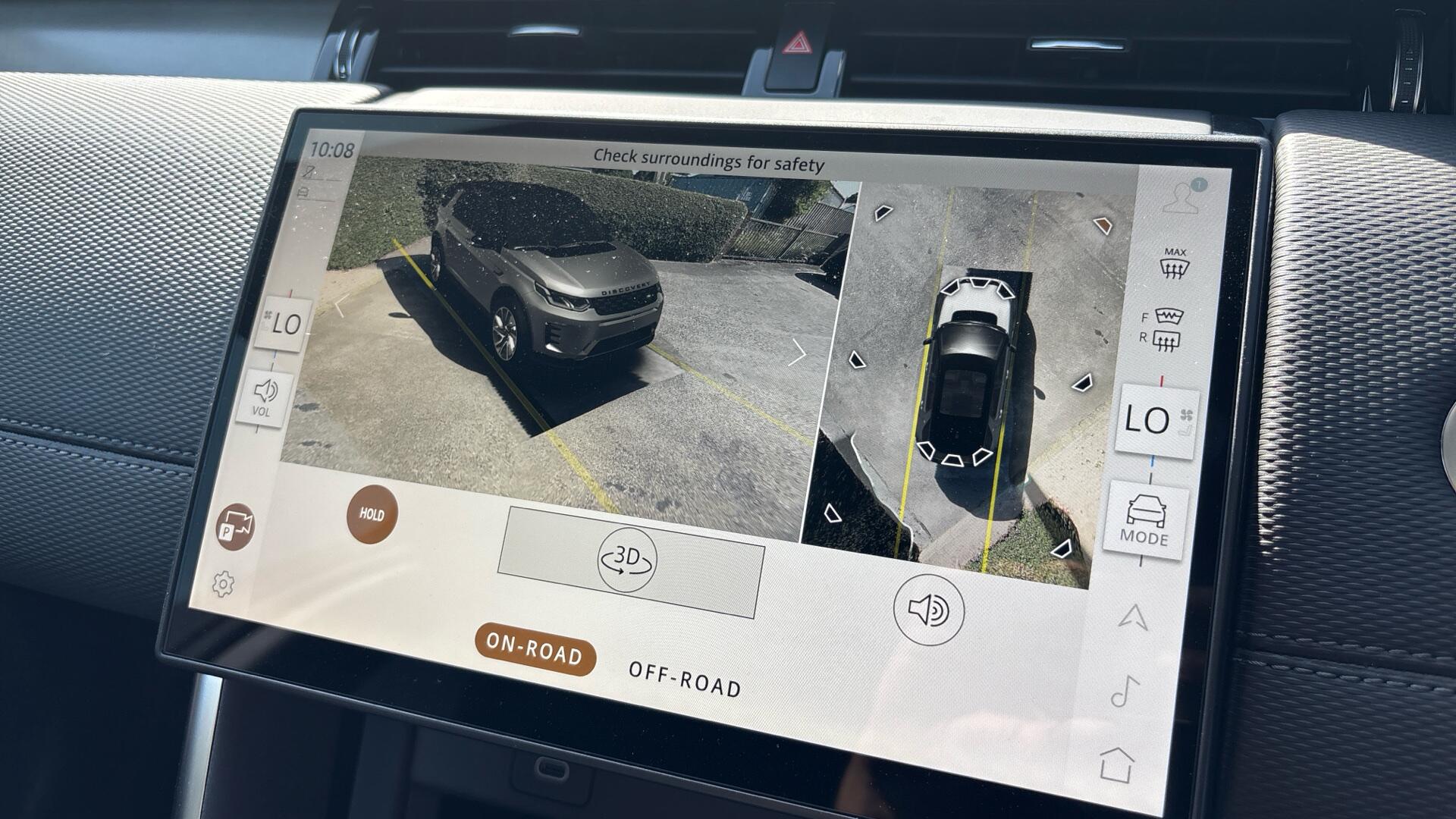 Land Rover Discovery Sport view 43