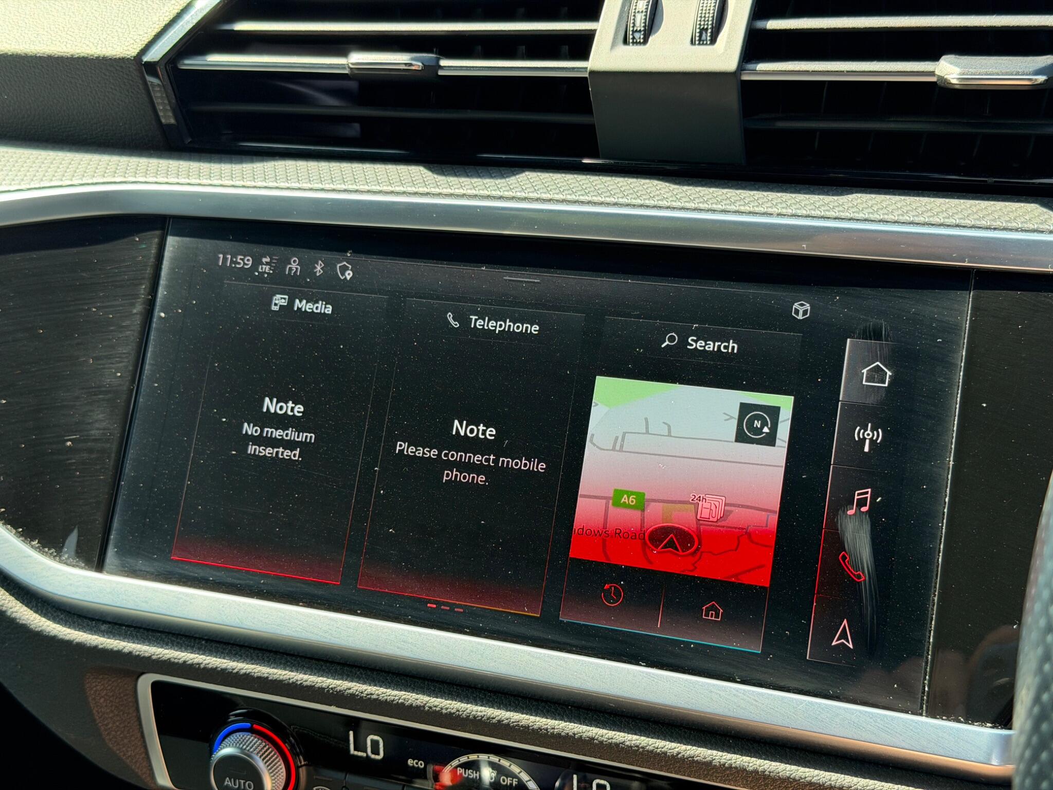 Audi Audi Q3 view 27