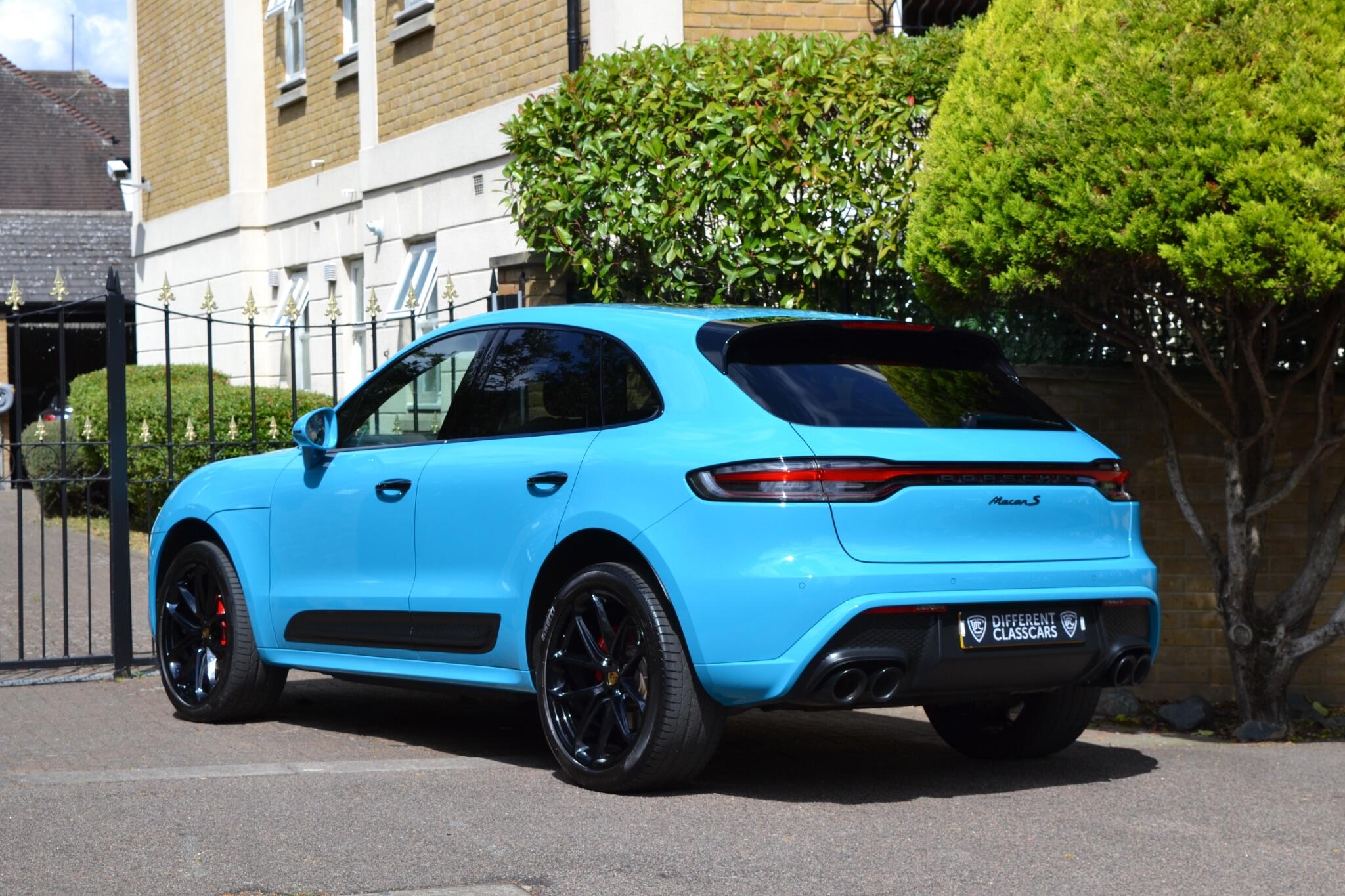 Porsche Macan view 18