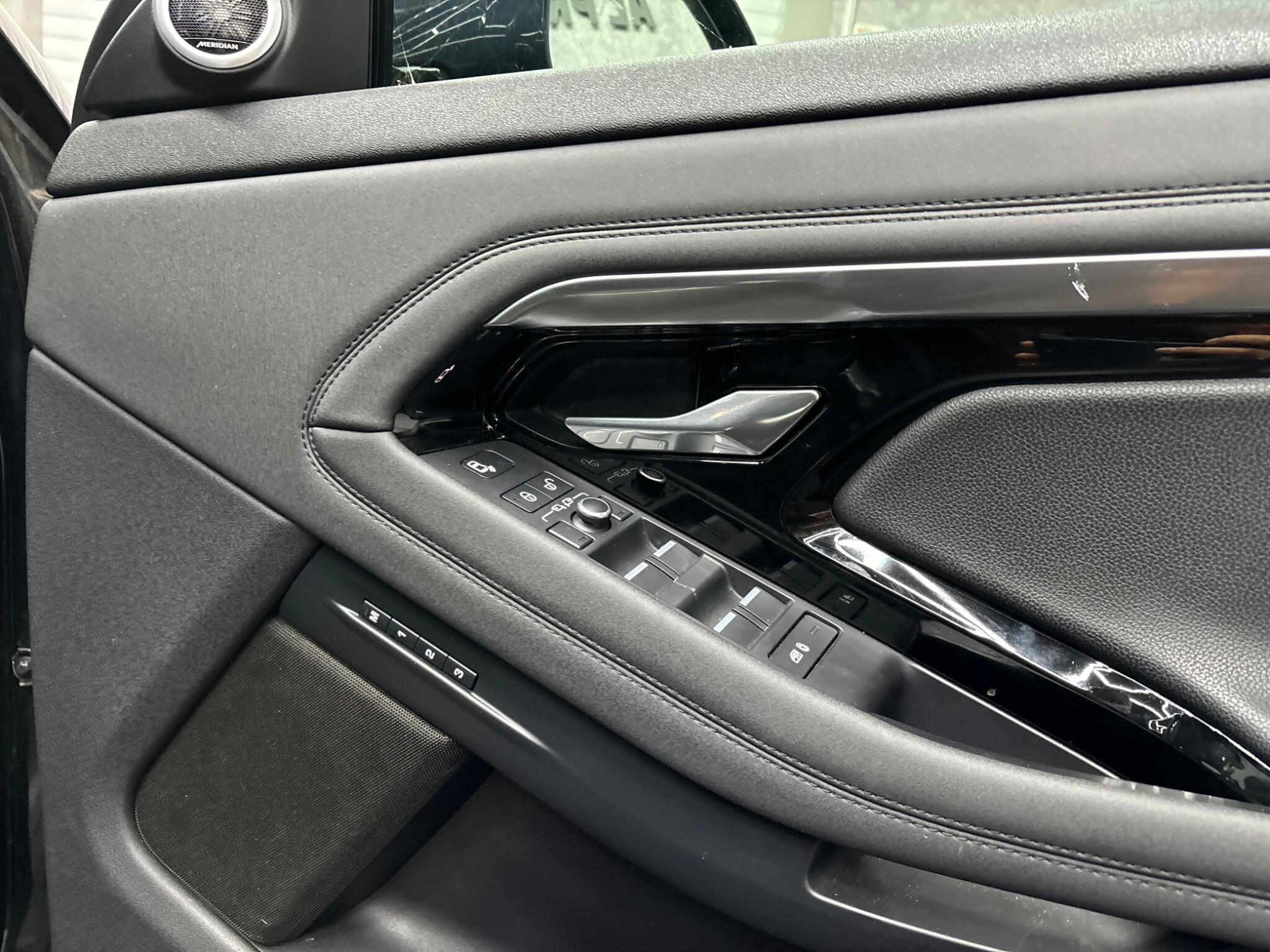 Land Rover Range Rover Evoque view 20