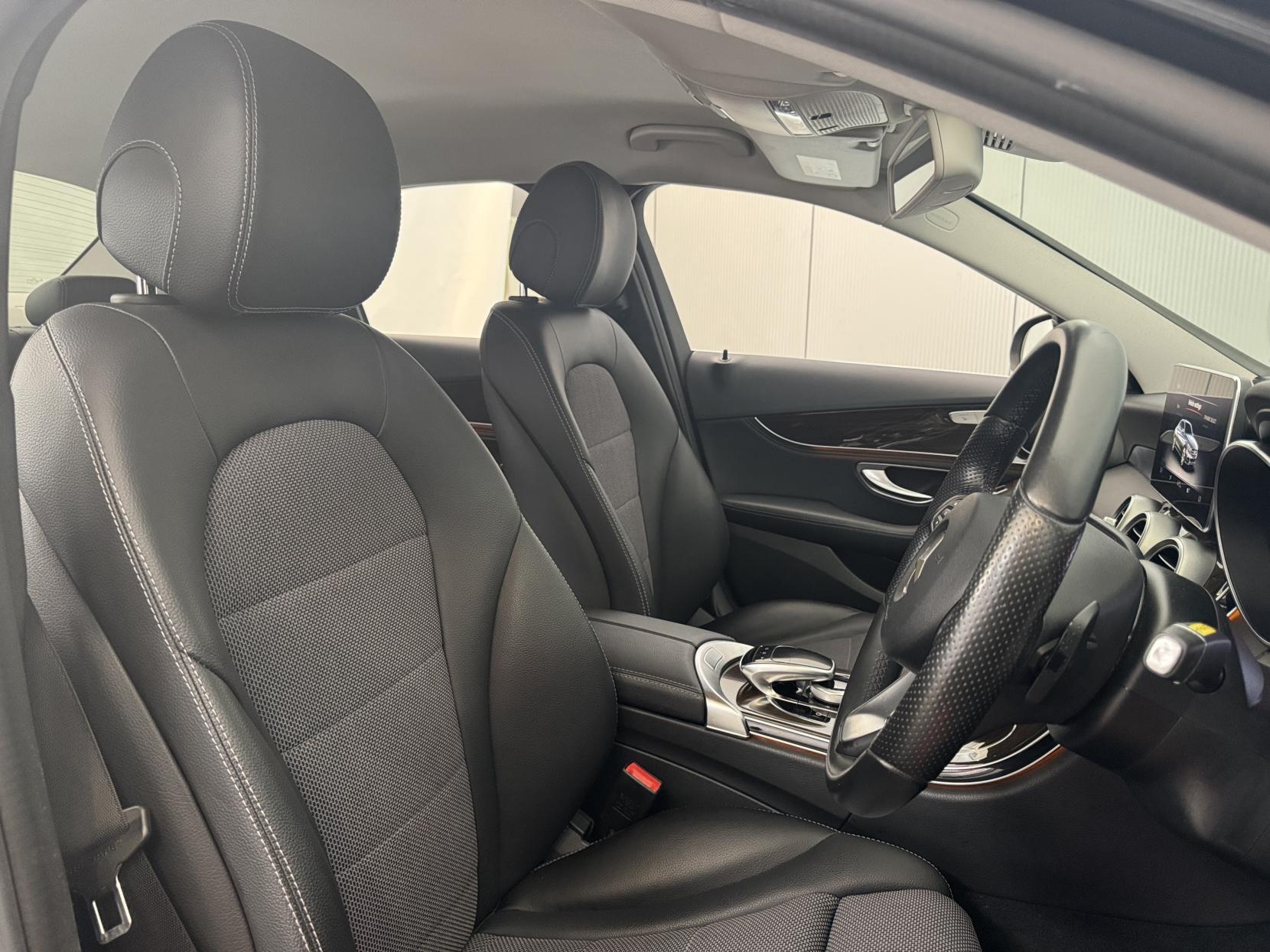 Mercedes-Benz C Class view 50