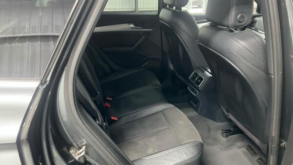 Audi Q5 view 3