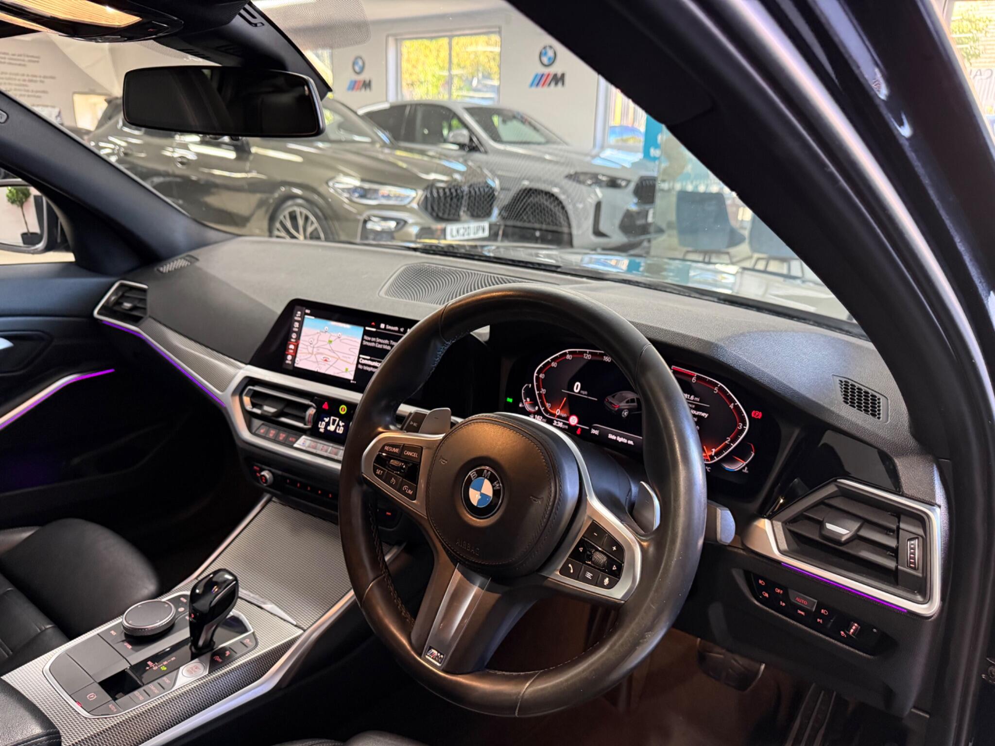 BMW 3 Series view 26