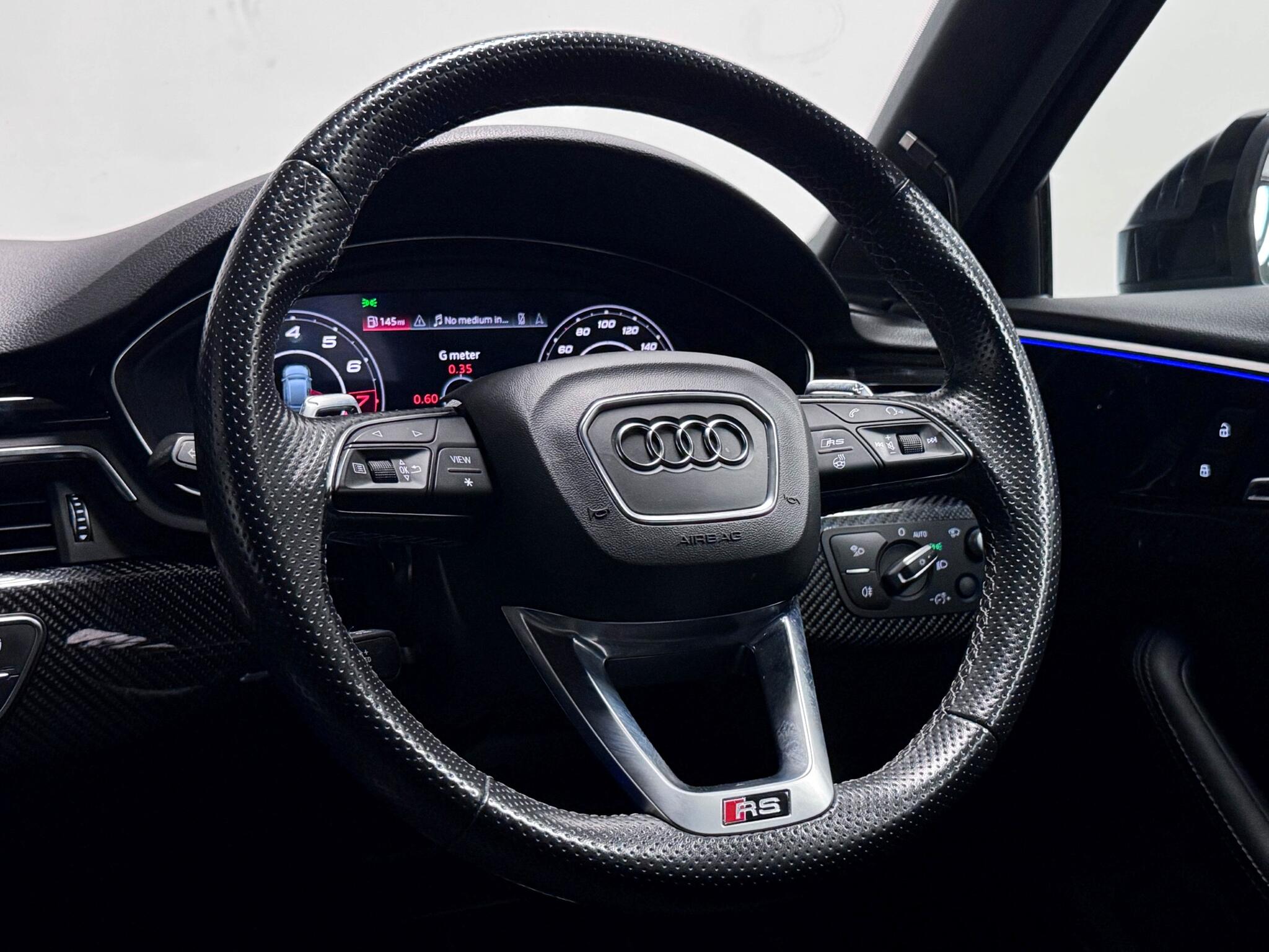 Audi RS4 Avant view 18