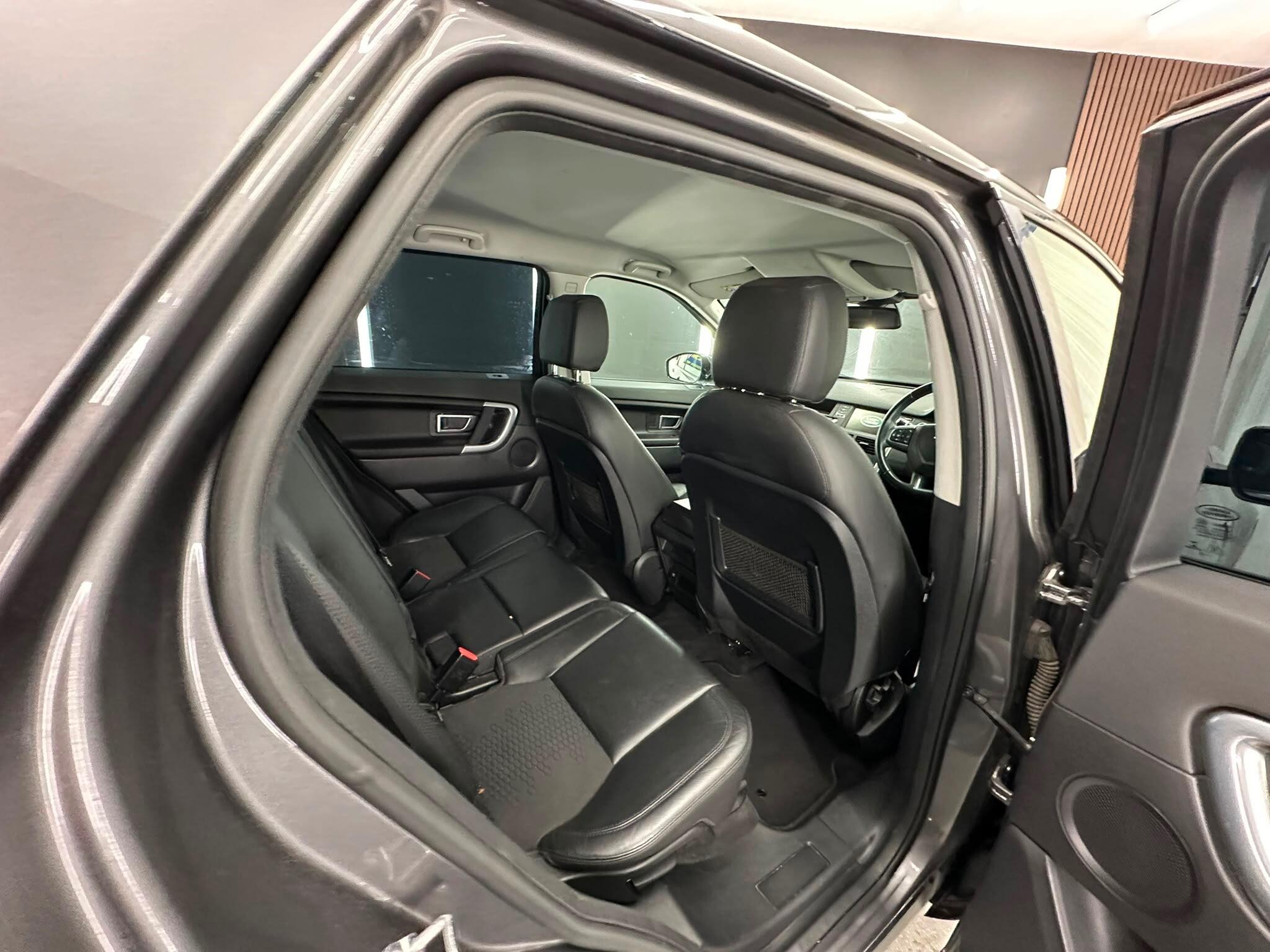 Land Rover Discovery Sport view 26